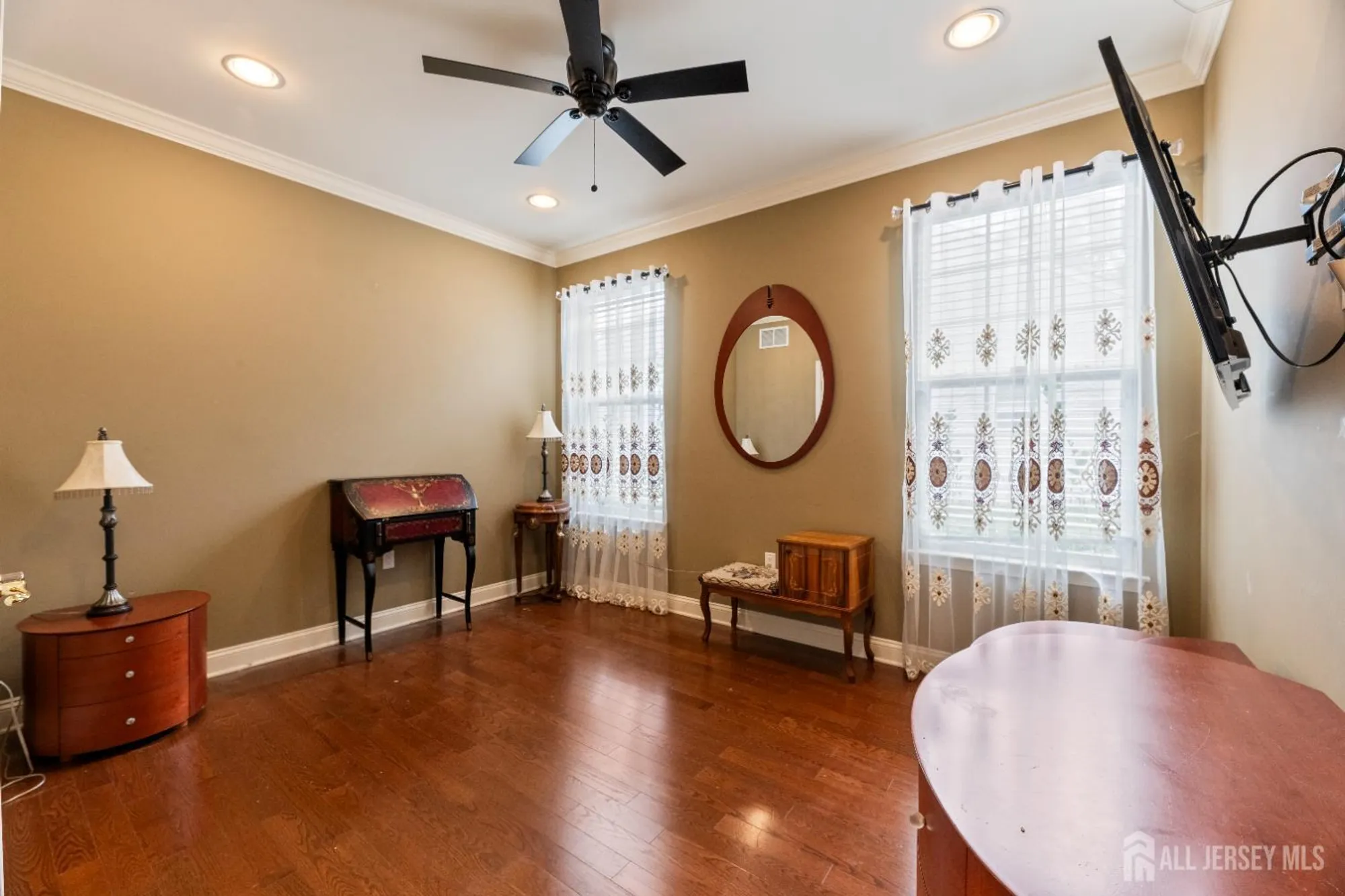 Property Slideshow image 23 of 49 | 24 friesan ct, Manalapan, NJ, 07726