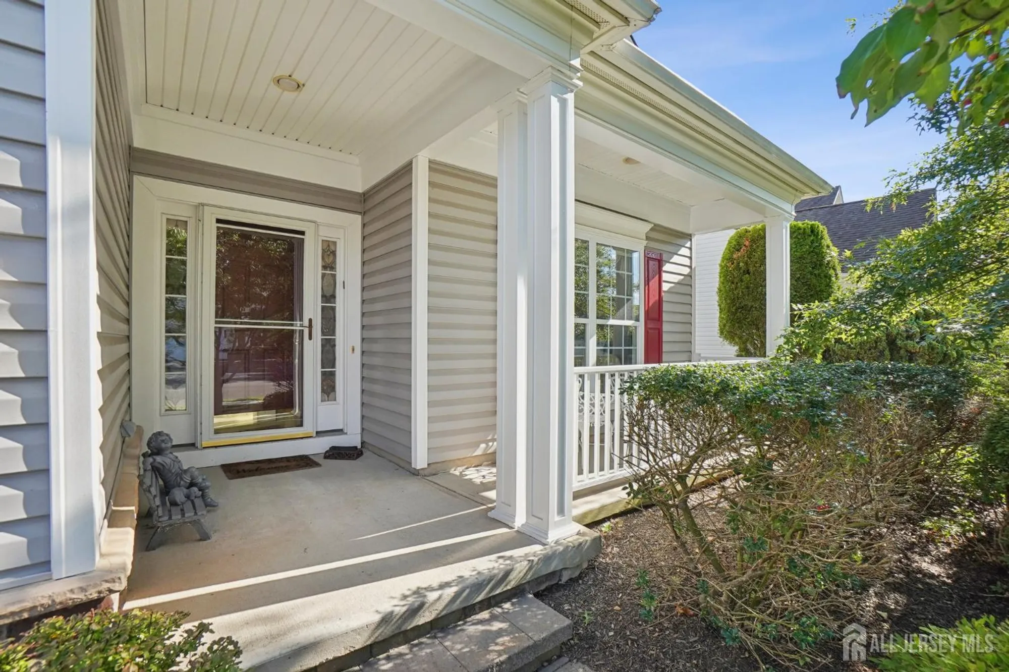 Property Slideshow image 3 of 48 | 318 biltmore ln, Somerset, NJ, 08873