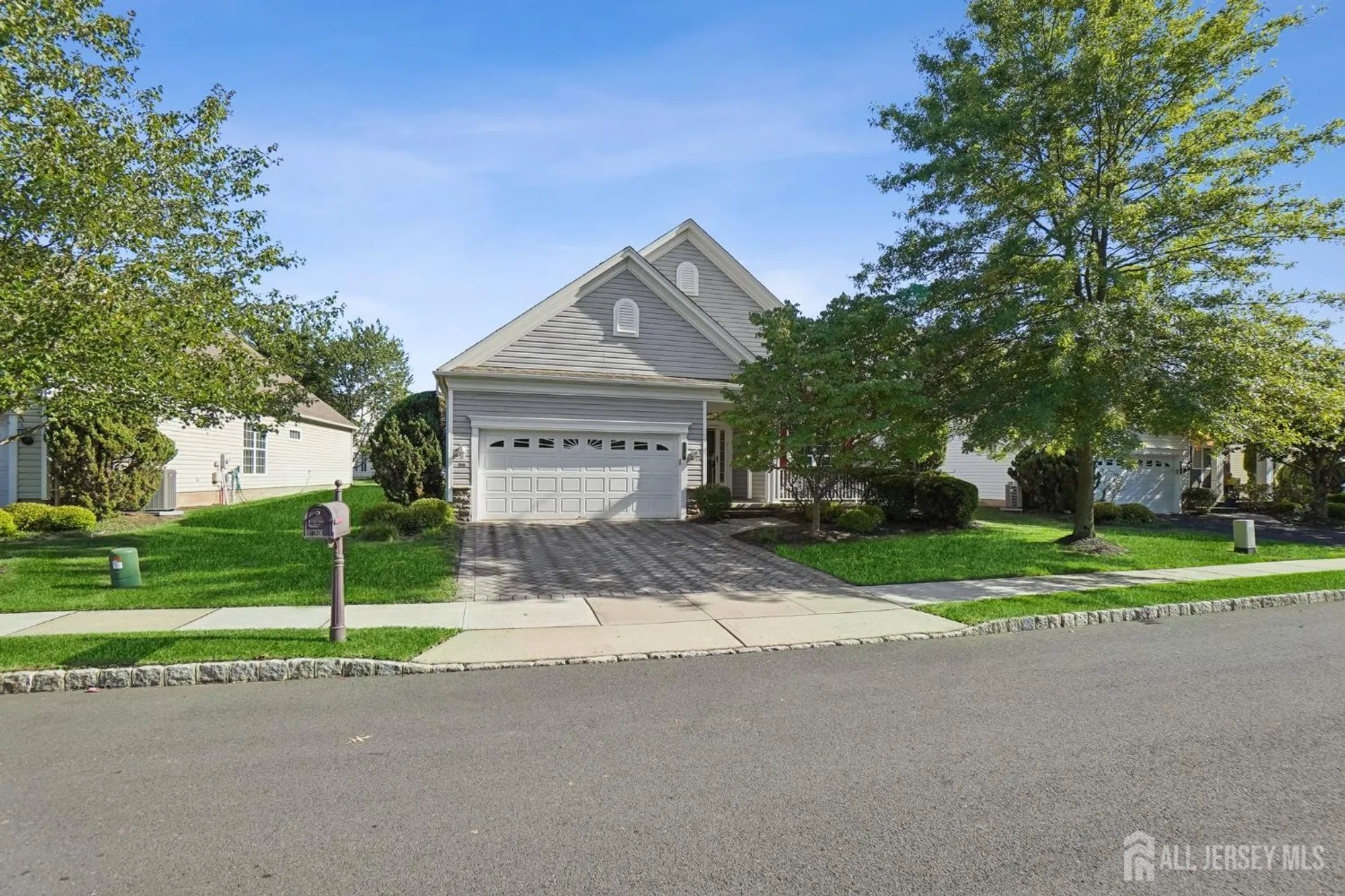 Property Slideshow image 37 of 48 | 318 biltmore ln, Somerset, NJ, 08873