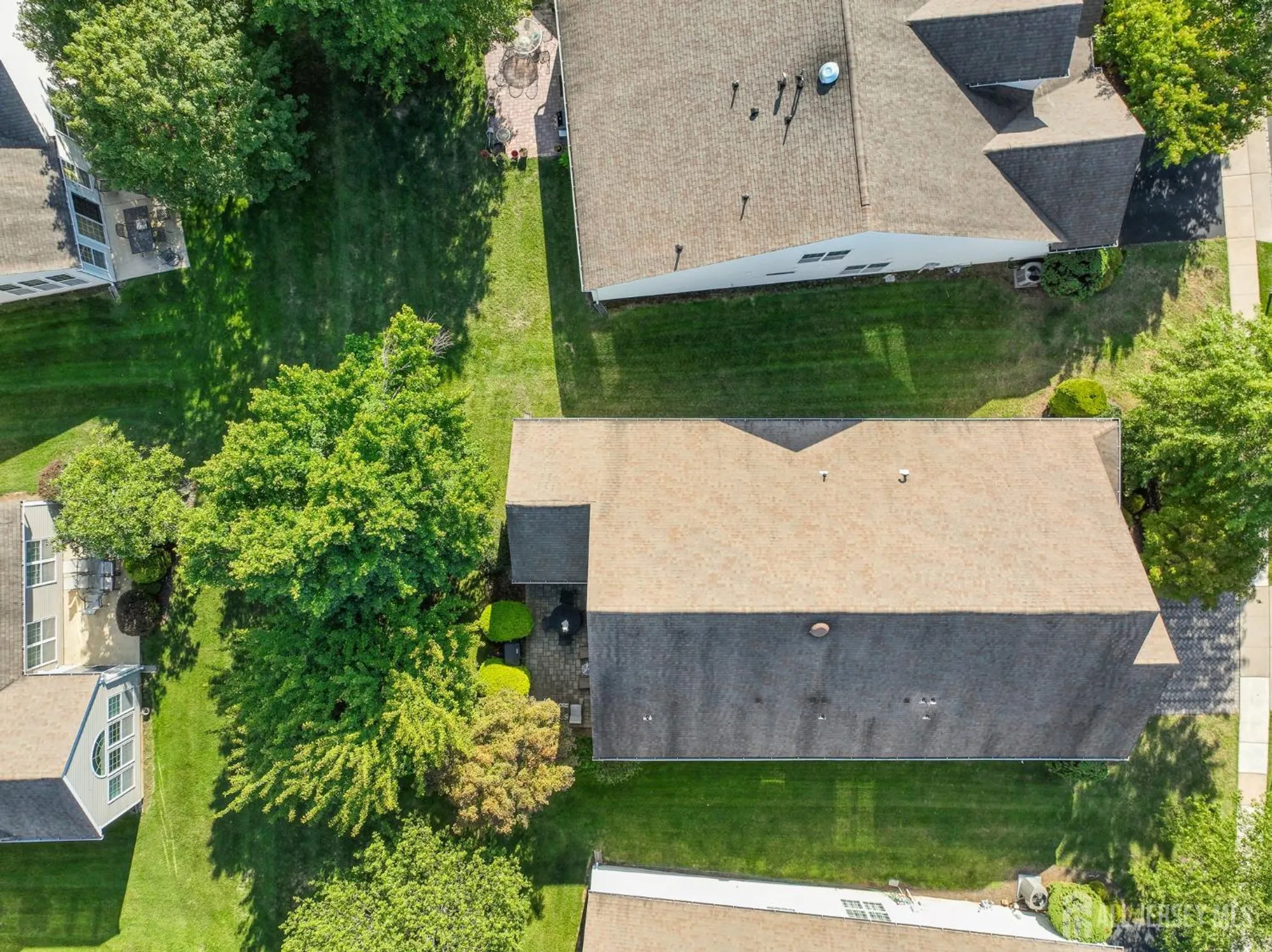 Property Slideshow image 42 of 48 | 318 biltmore ln, Somerset, NJ, 08873