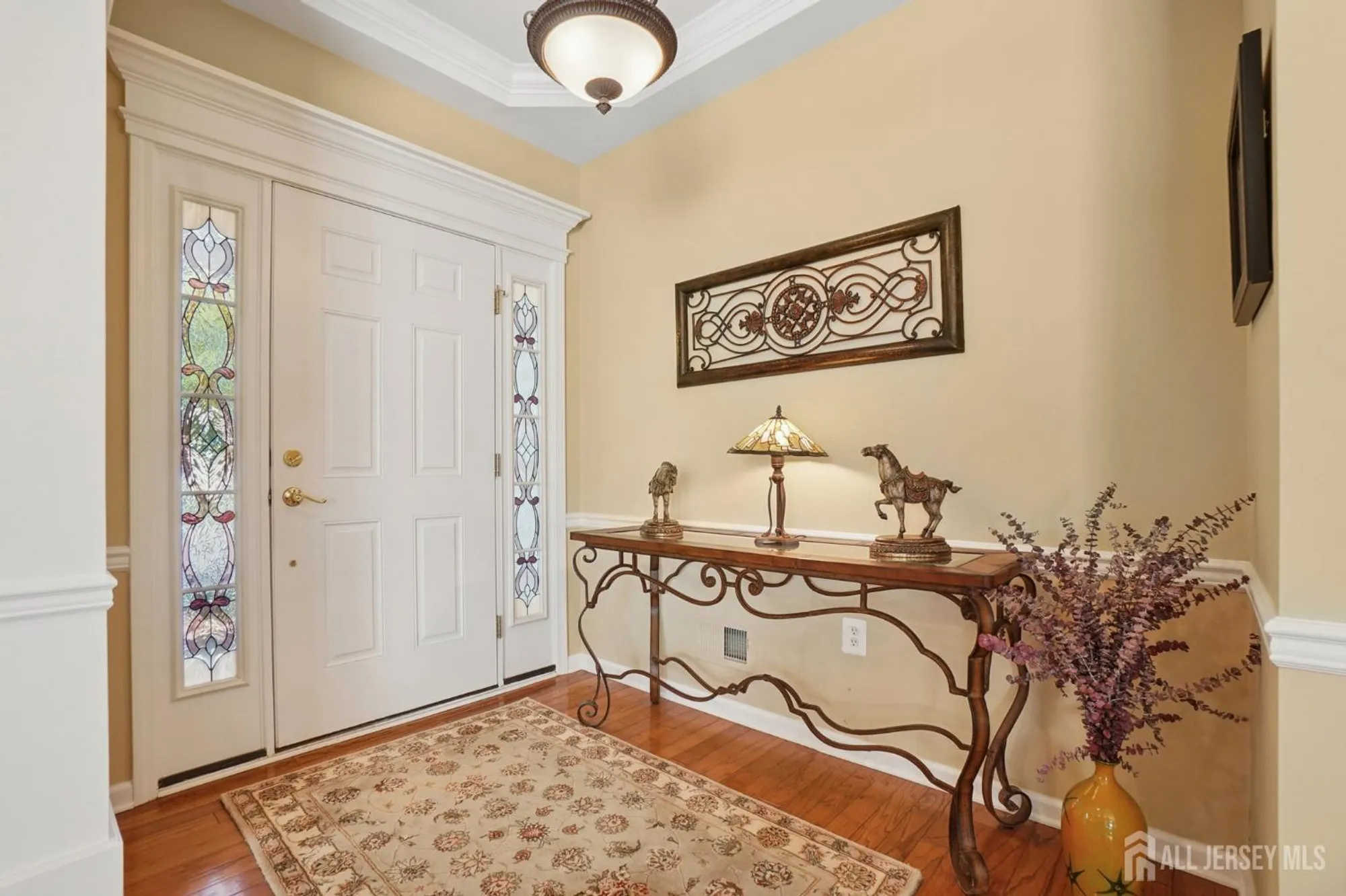 Property Slideshow image 5 of 48 | 318 biltmore ln, Somerset, NJ, 08873