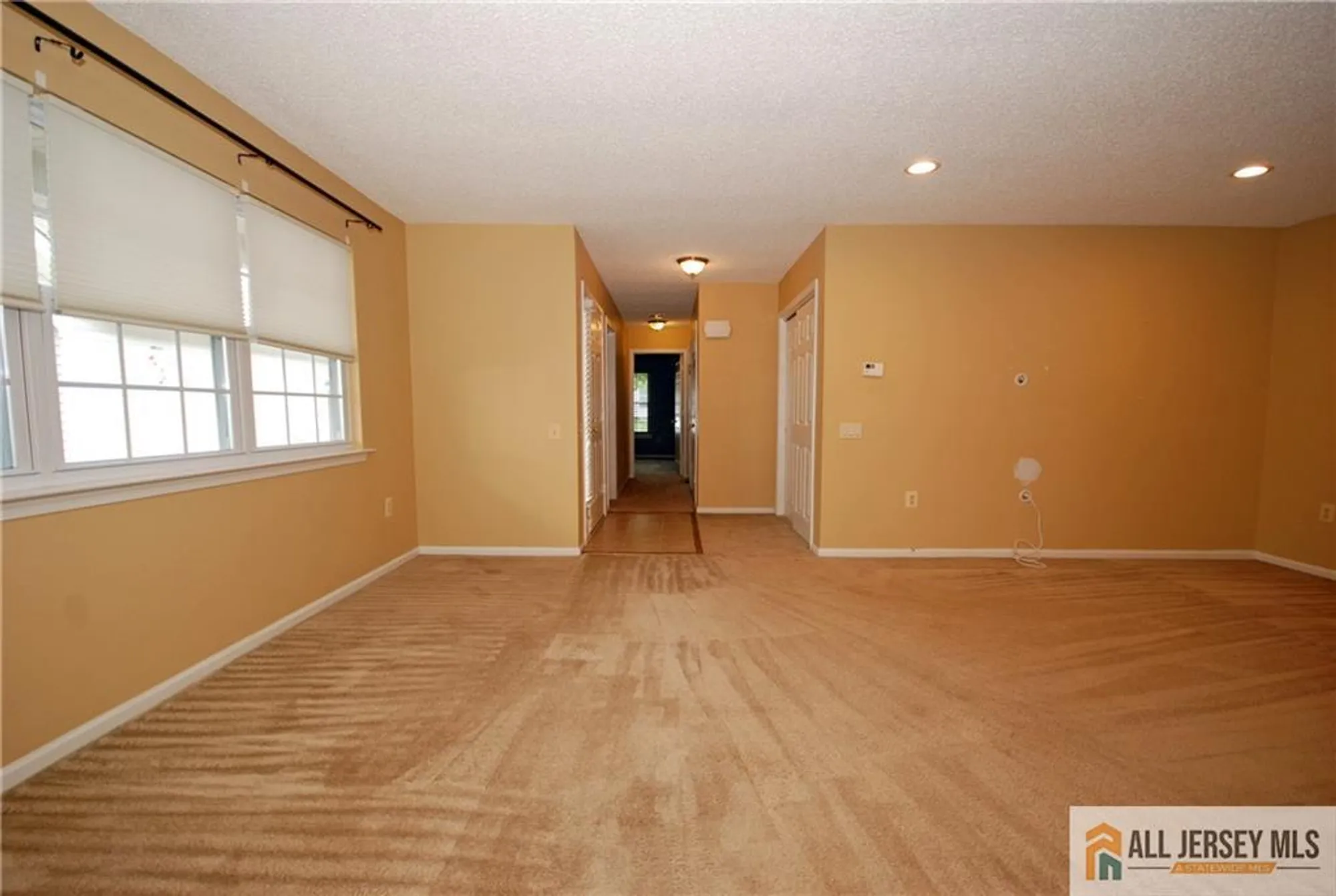 Property Slideshow image 6 of 29 | 284 mockingbird dr # 284, Monroe, NJ, 08831
