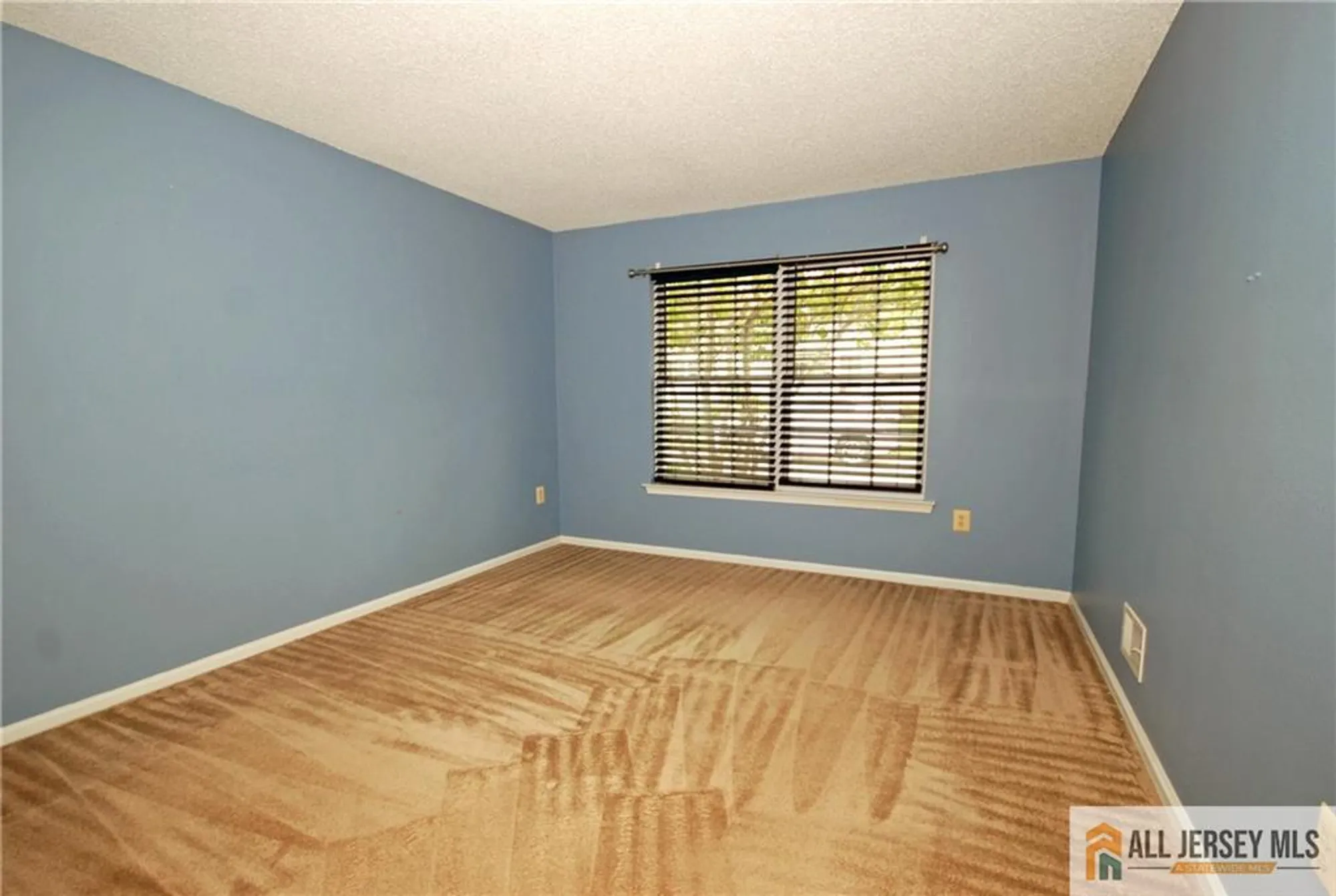 Property Slideshow image 24 of 29 | 284 mockingbird dr # 284, Monroe, NJ, 08831