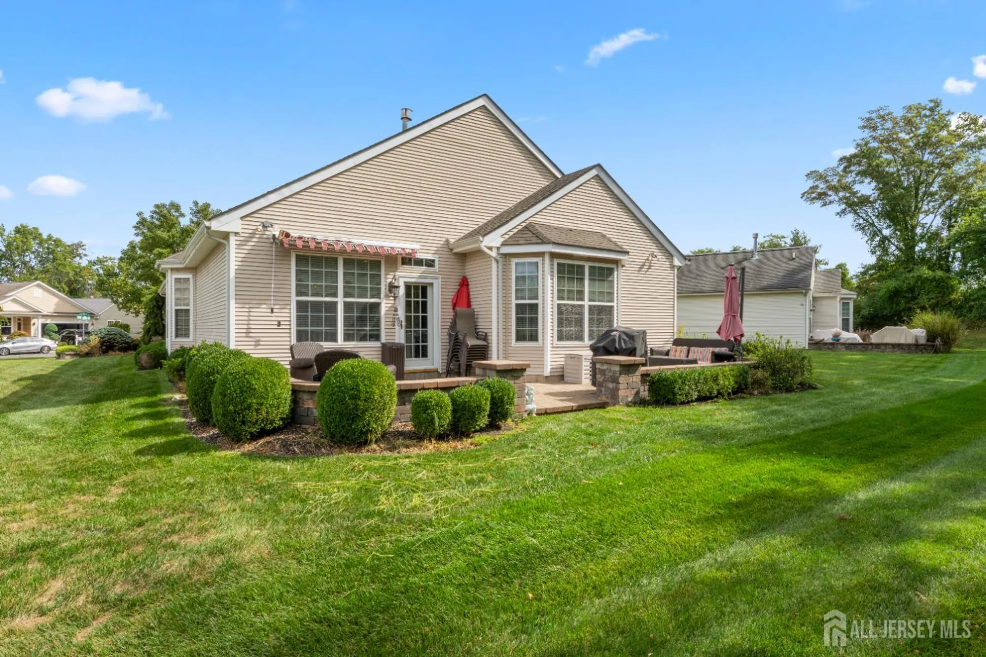 Property Slideshow image 30 of 49 | 24 friesan ct, Manalapan, NJ, 07726