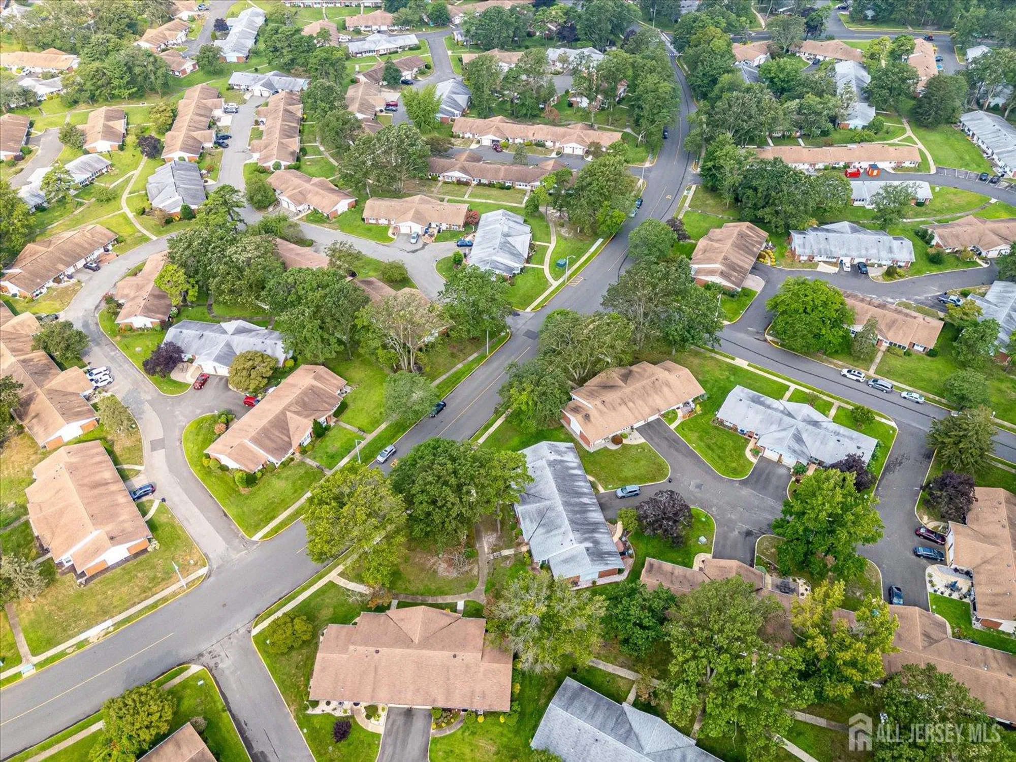 Property Slideshow image 33 of 37 | 1052 shetland dr b, Lakewood, NJ, 08701