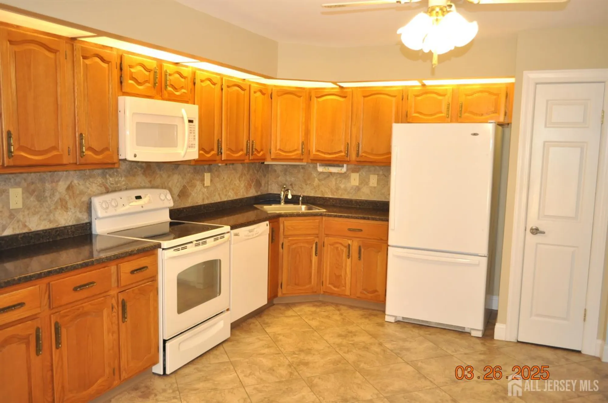 Property Slideshow image 8 of 19 | 9b melborn dr # 9b, Monroe, NJ, 08831