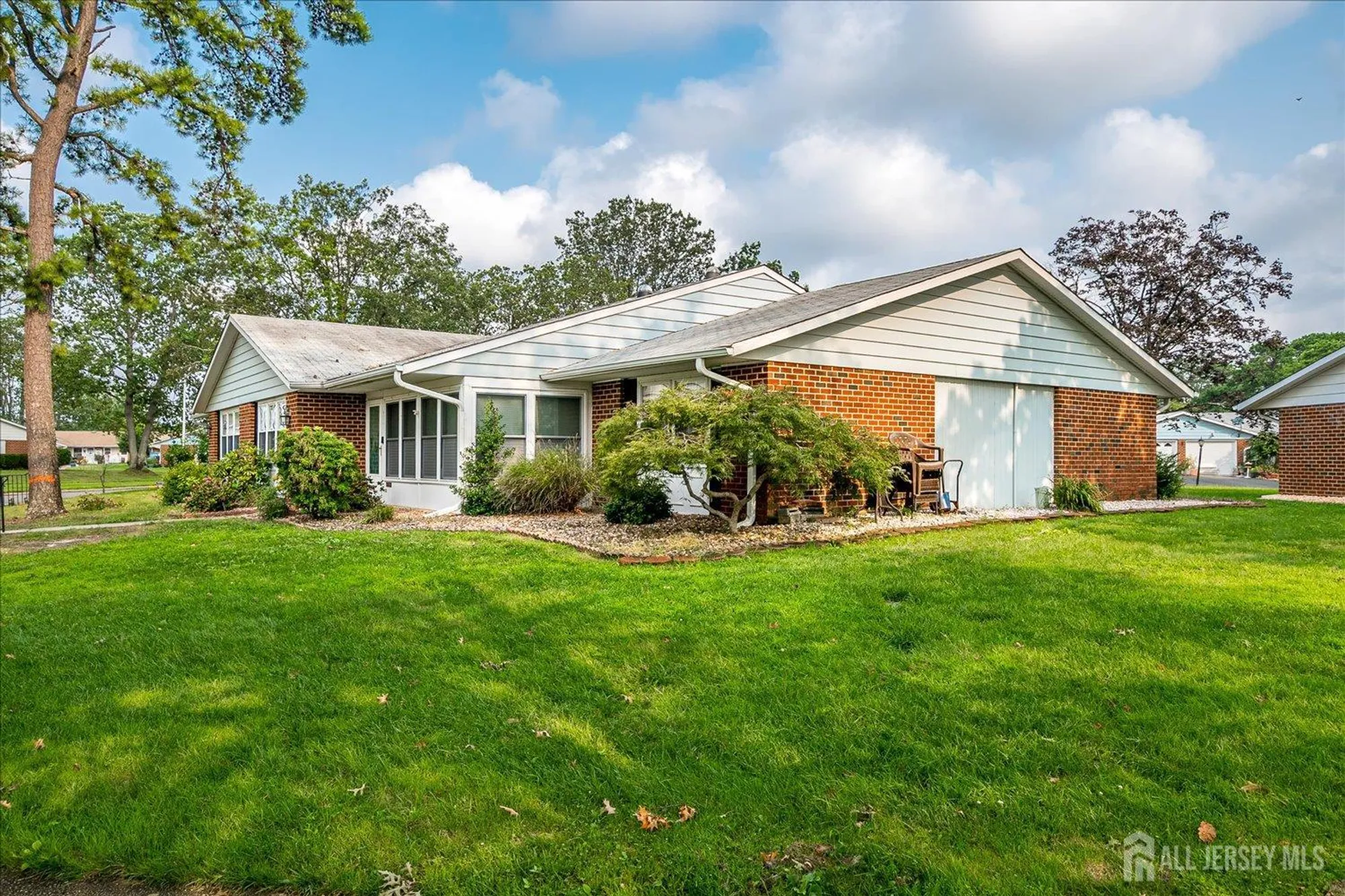 Property Slideshow image 31 of 37 | 1052 shetland dr b, Lakewood, NJ, 08701