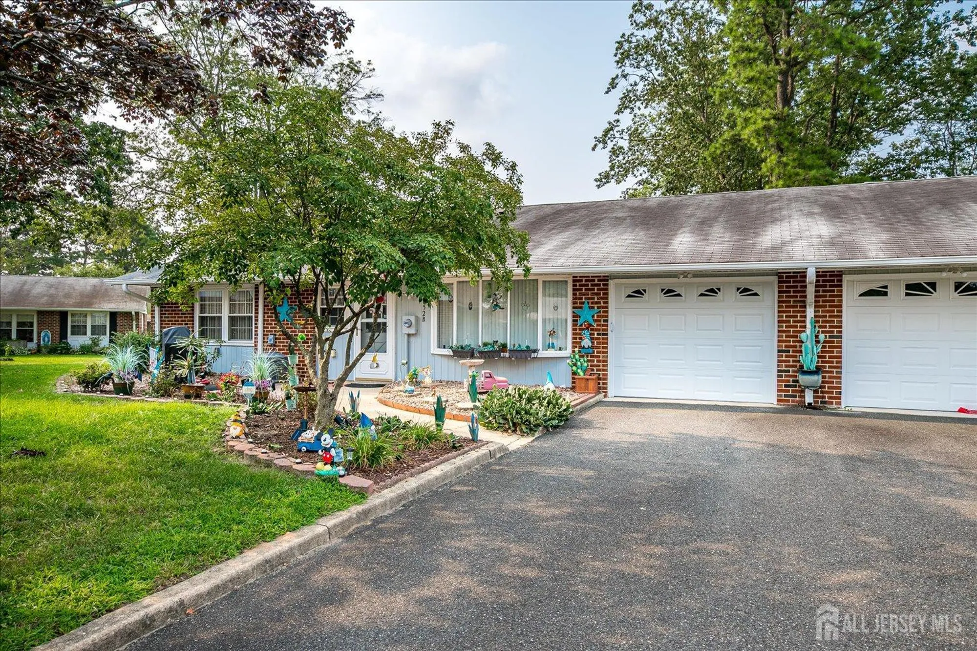 Property Slideshow image 4 of 37 | 1052 shetland dr b, Lakewood, NJ, 08701