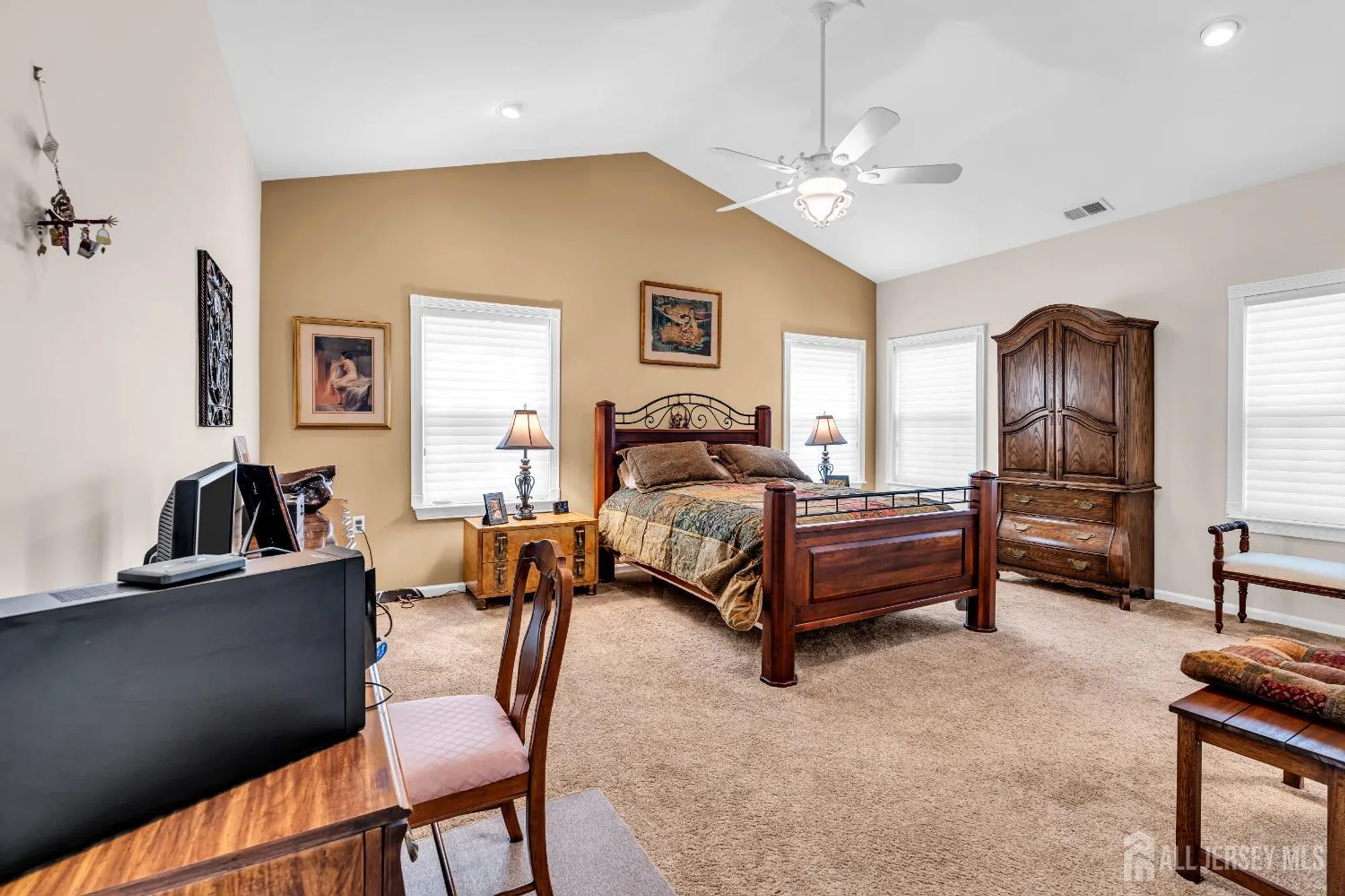 Property Slideshow image 23 of 39 | 30 merlot ct, Monroe, NJ, 08831