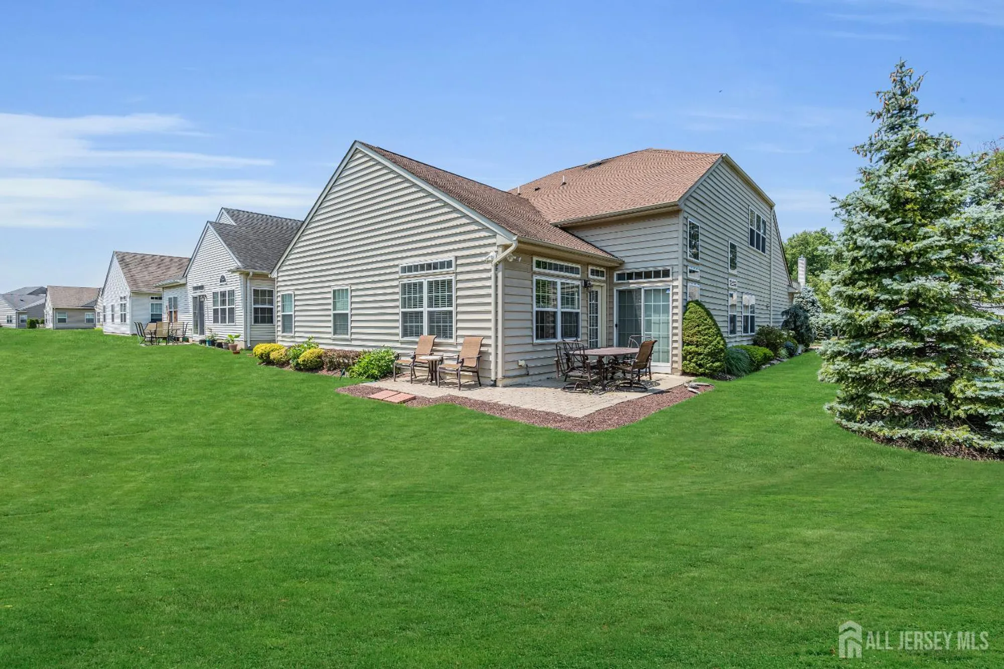 Property Slideshow image 37 of 39 | 30 merlot ct, Monroe, NJ, 08831