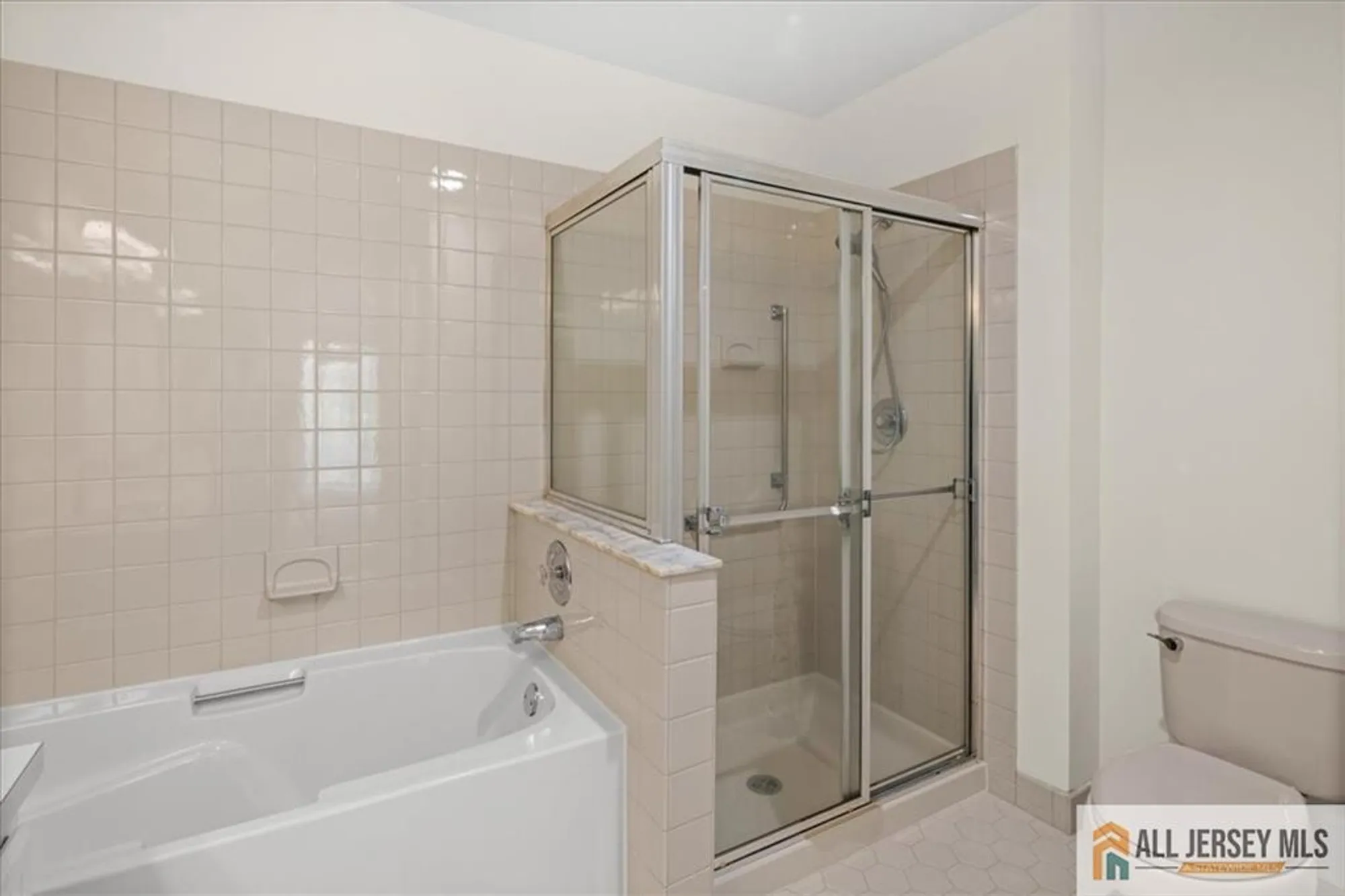 Property Slideshow image 32 of 56 | 90 winthrop rd # 90h, Monroe, NJ, 08831