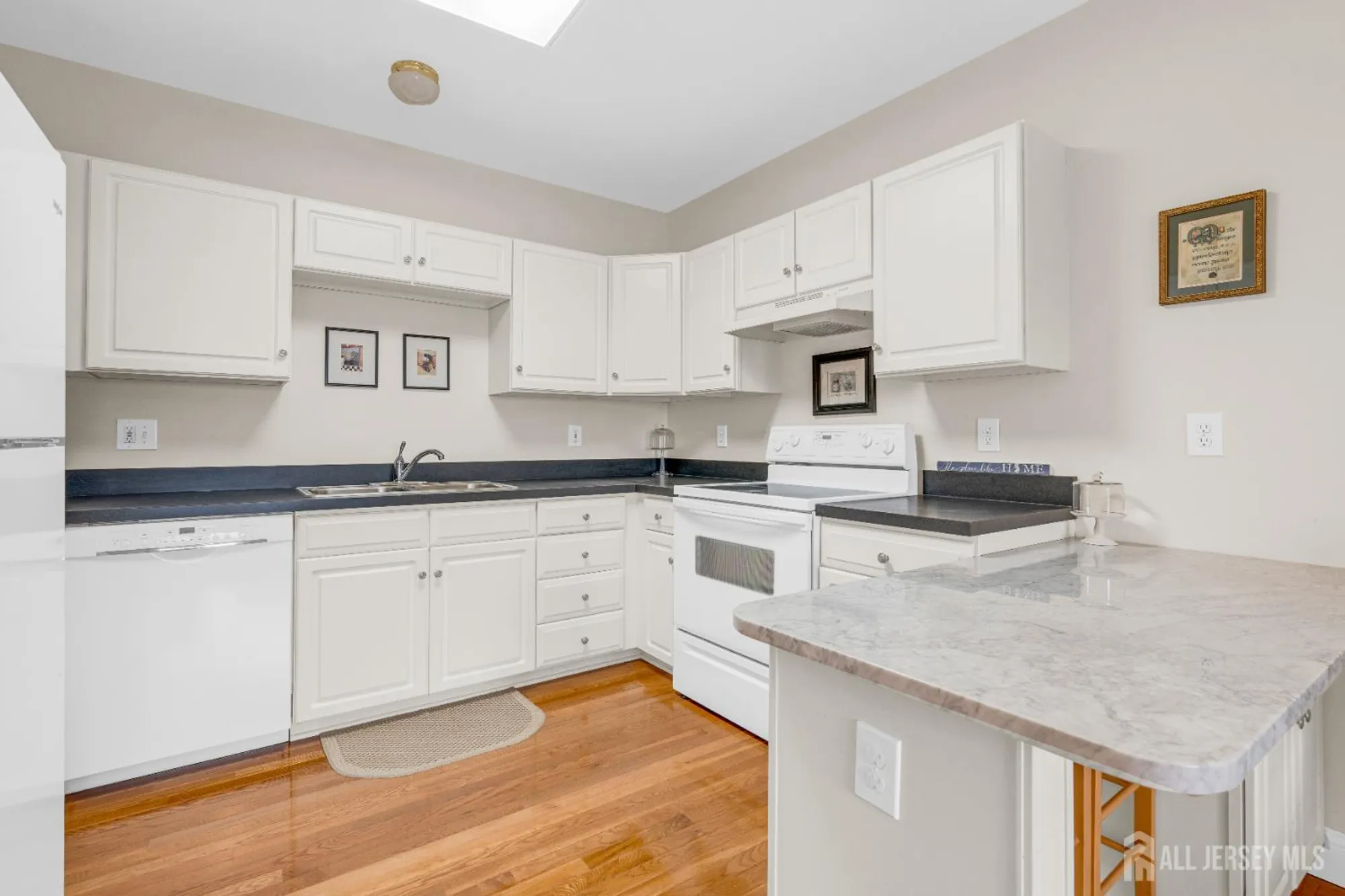 Property Slideshow image 16 of 38 | 100 john t o leary blvd unit 427, South Amboy, NJ, 08879