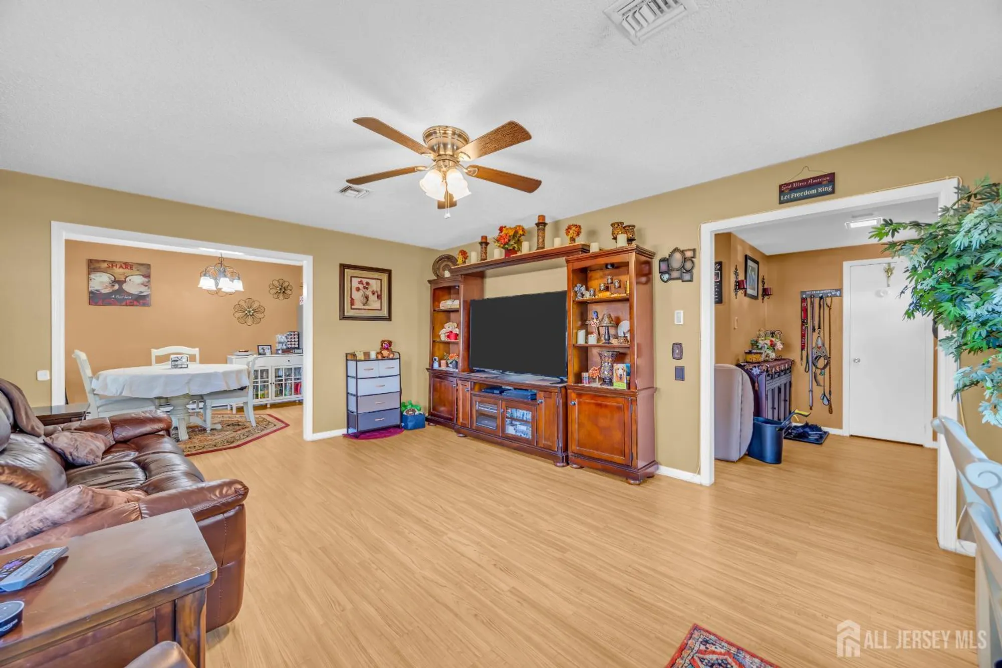 Property Slideshow image 13 of 28 | 355 new haven way 355c, Monroe, NJ, 08831