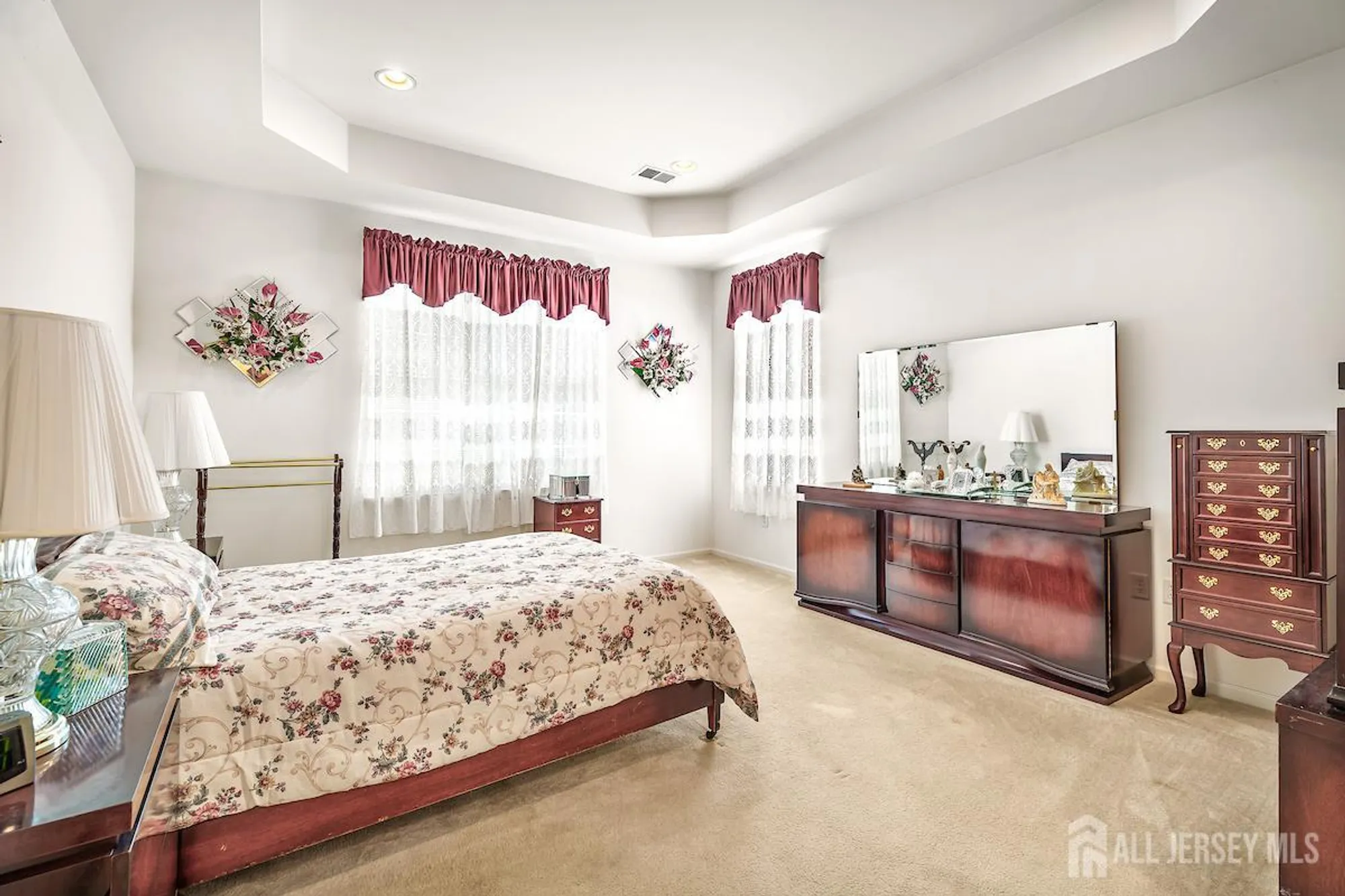 Property Slideshow image 17 of 29 | 4 prusakowski blvd, Parlin, NJ, 08859