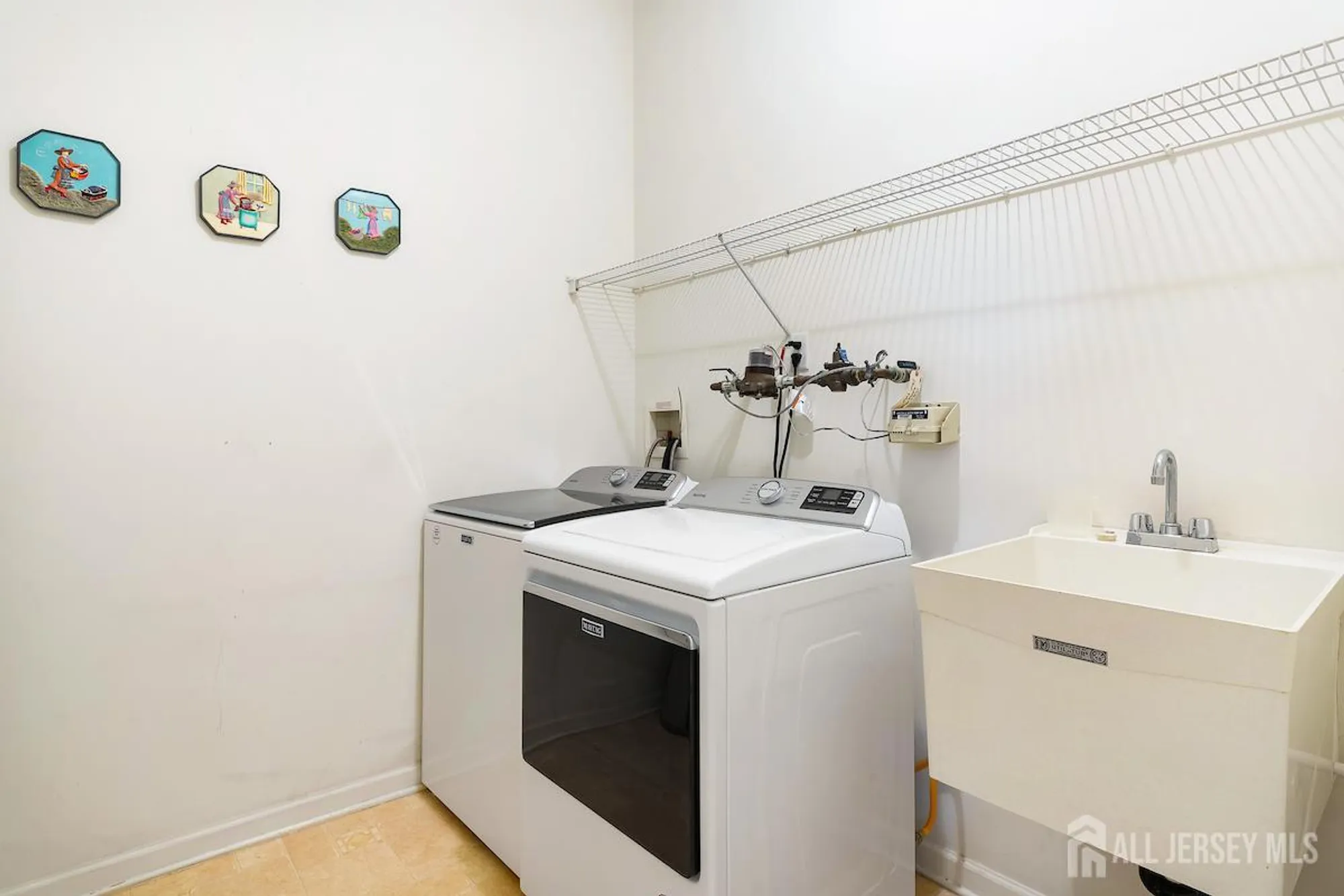 Property Slideshow image 24 of 29 | 4 prusakowski blvd, Parlin, NJ, 08859