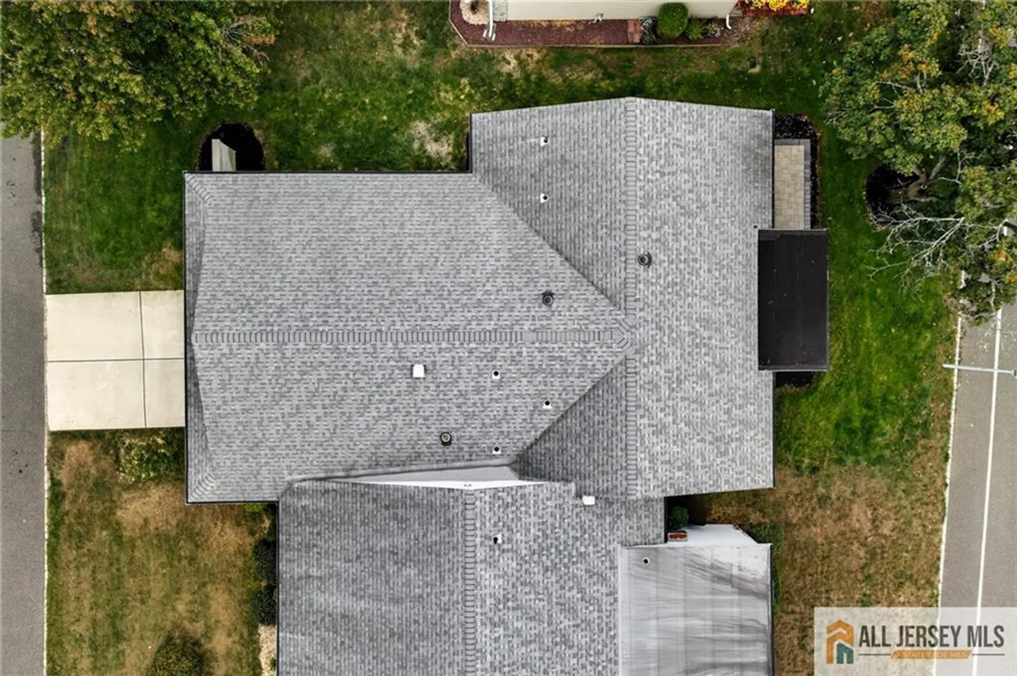 Property Slideshow image 27 of 30 | 172 warren rd 172a, Monroe, NJ, 08831