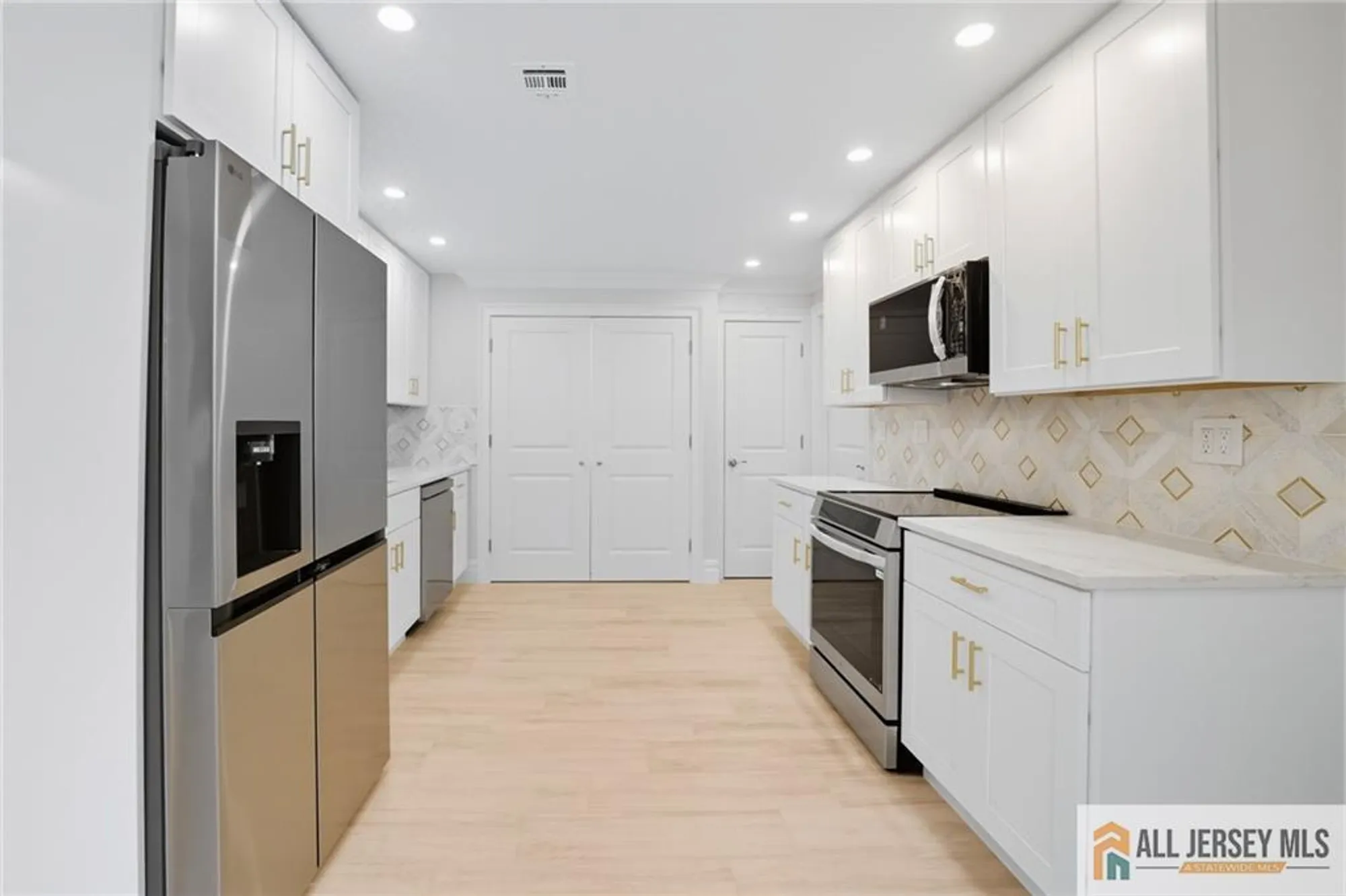 Property Slideshow image 10 of 30 | 172 warren rd 172a, Monroe, NJ, 08831