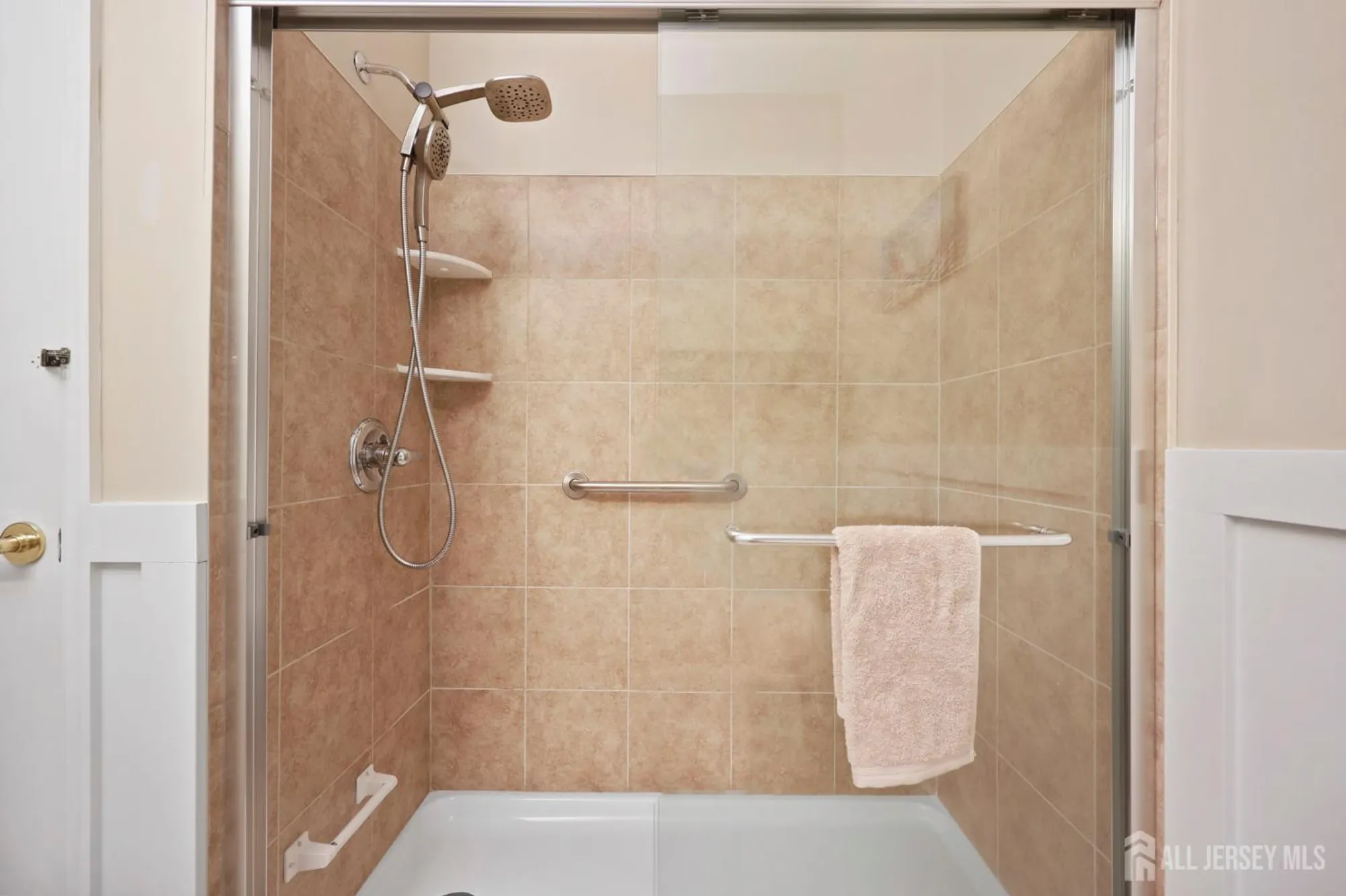 Property Slideshow image 23 of 40 | 18 halifax dr, Monroe, NJ, 08831