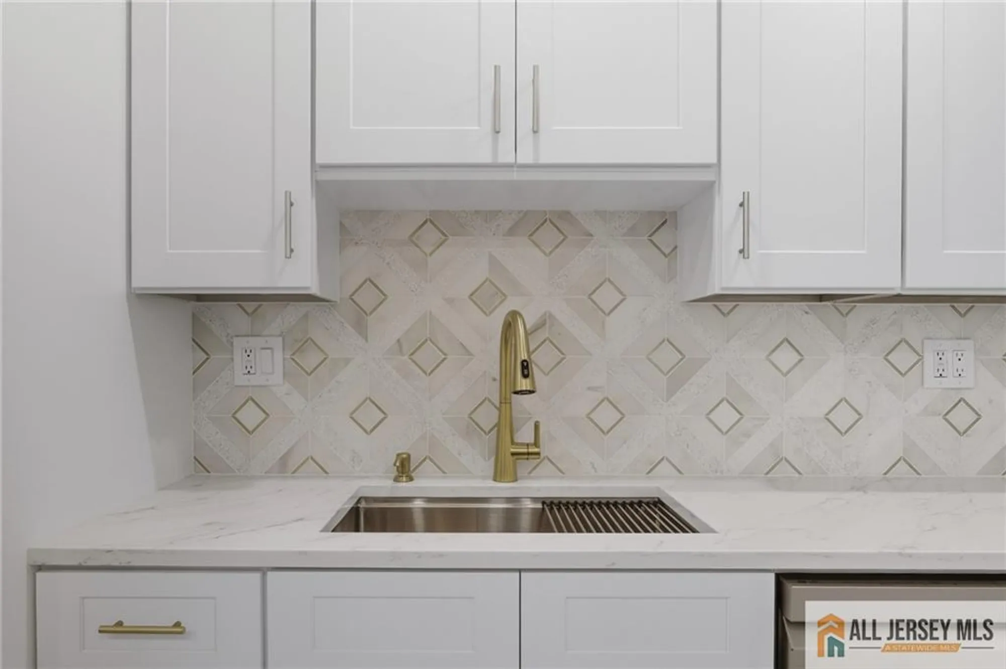 Property Slideshow image 12 of 30 | 172 warren rd 172a, Monroe, NJ, 08831