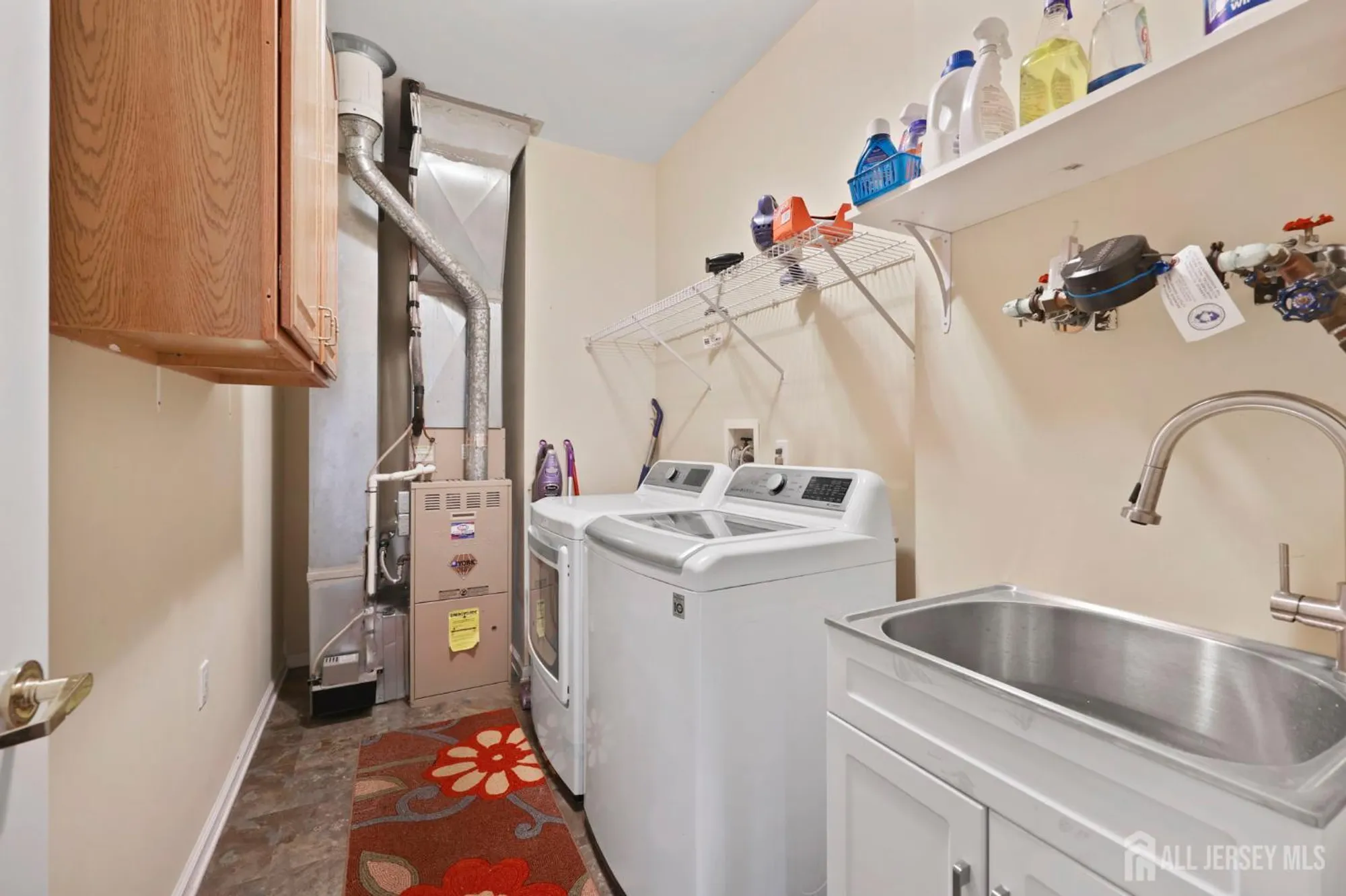 Property Slideshow image 6 of 40 | 18 halifax dr, Monroe, NJ, 08831