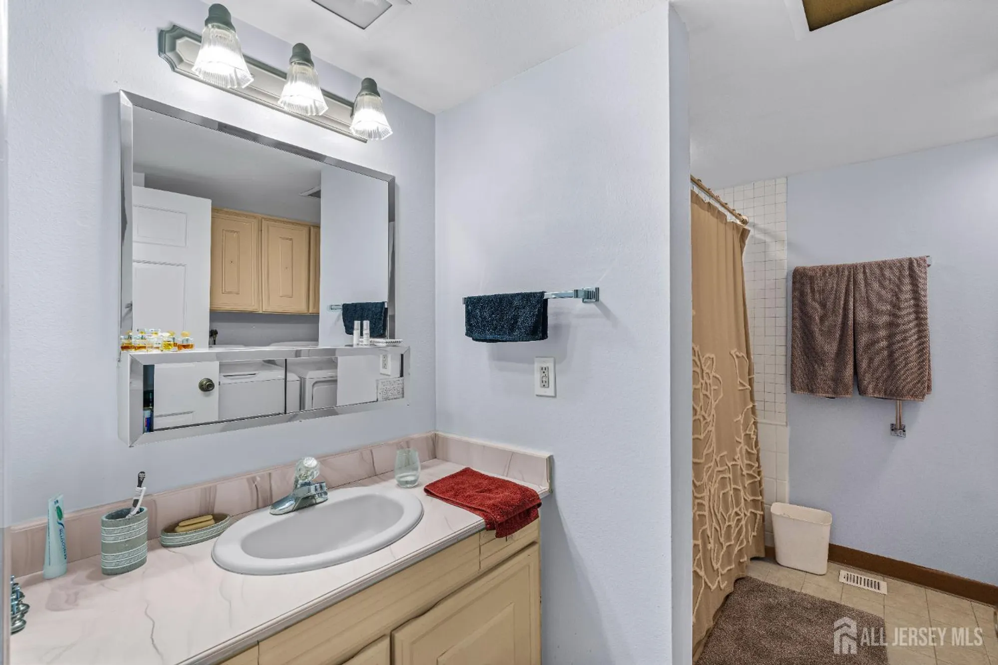 Property Slideshow image 20 of 22 | 18 rossmoor dr c, Monroe, NJ, 08831