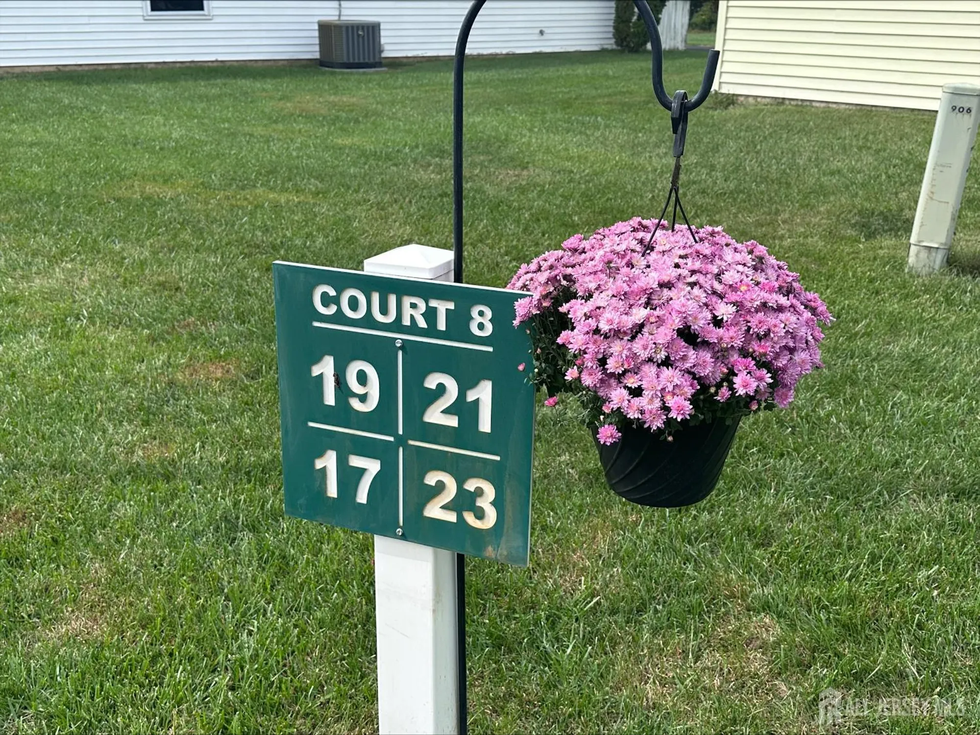 Property Slideshow image 4 of 38 | 17 ivy ridge close, Freehold, NJ, 07728