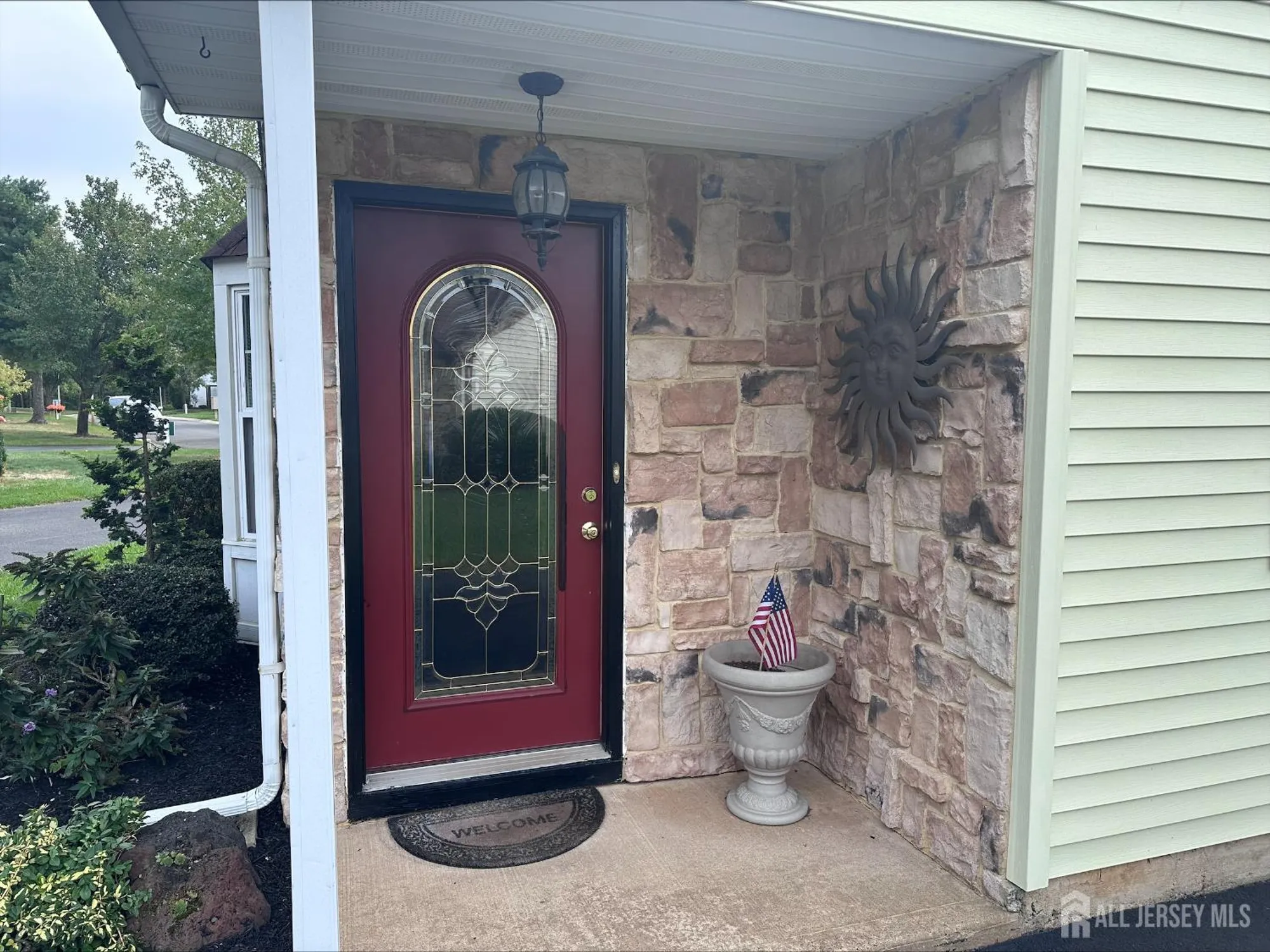 Property Slideshow image 8 of 38 | 17 ivy ridge close, Freehold, NJ, 07728