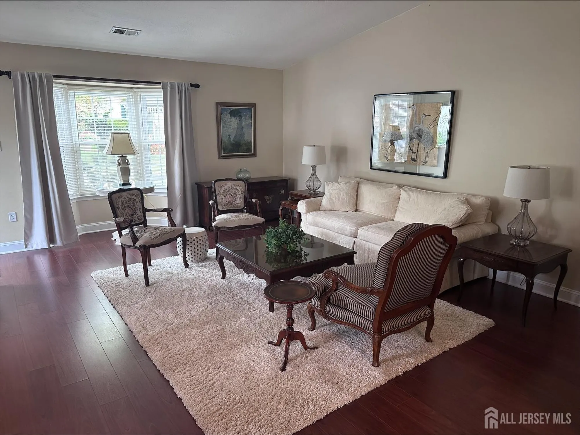 Property Slideshow image 11 of 38 | 17 ivy ridge close, Freehold, NJ, 07728