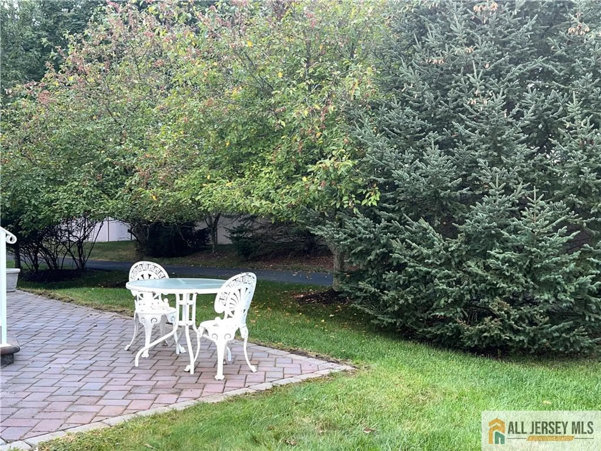 Property Slideshow image 16 of 18 | 99 saratoga ct, Somerset, NJ, 08873