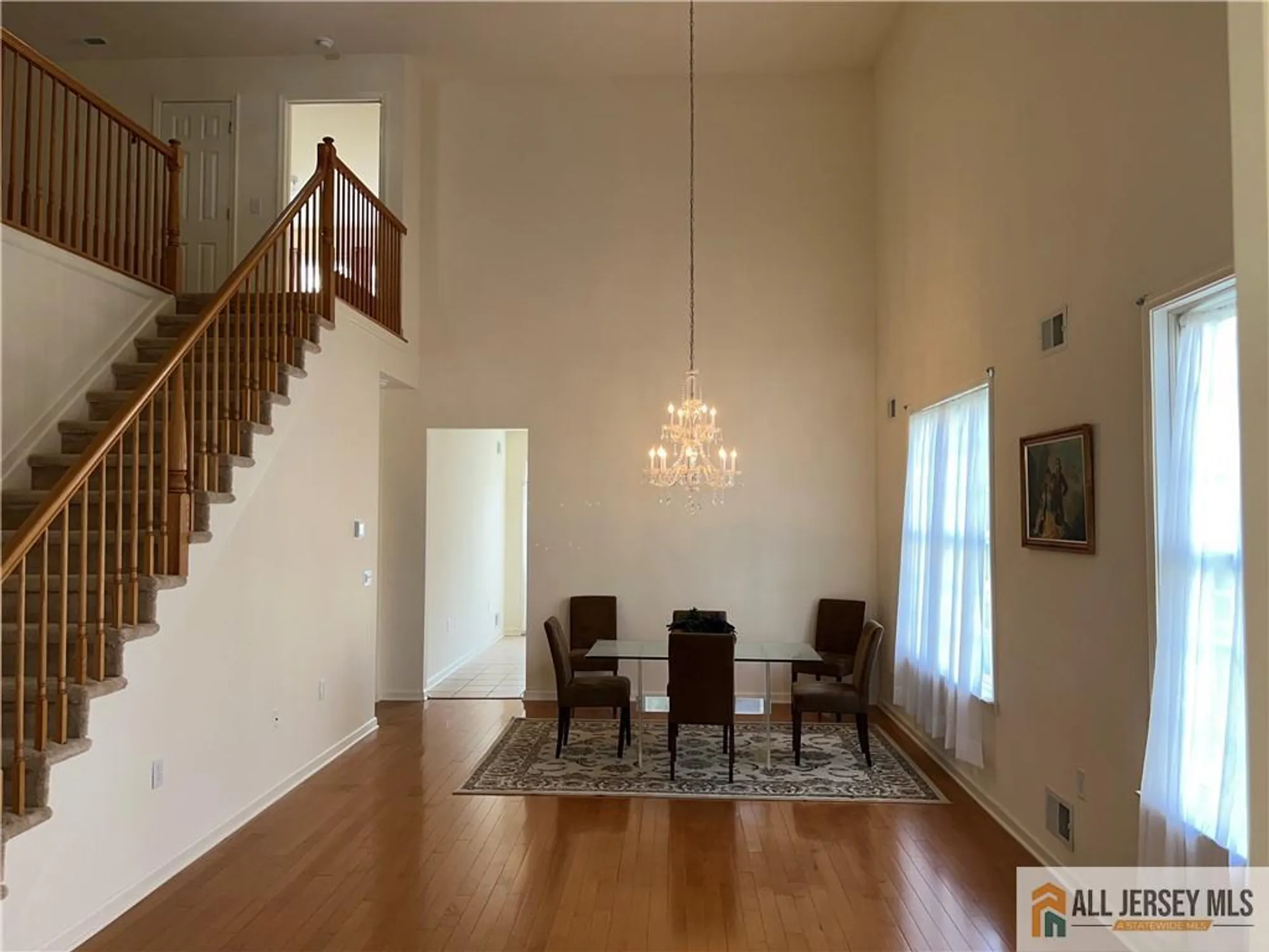 Property Slideshow image 5 of 18 | 99 saratoga ct, Somerset, NJ, 08873