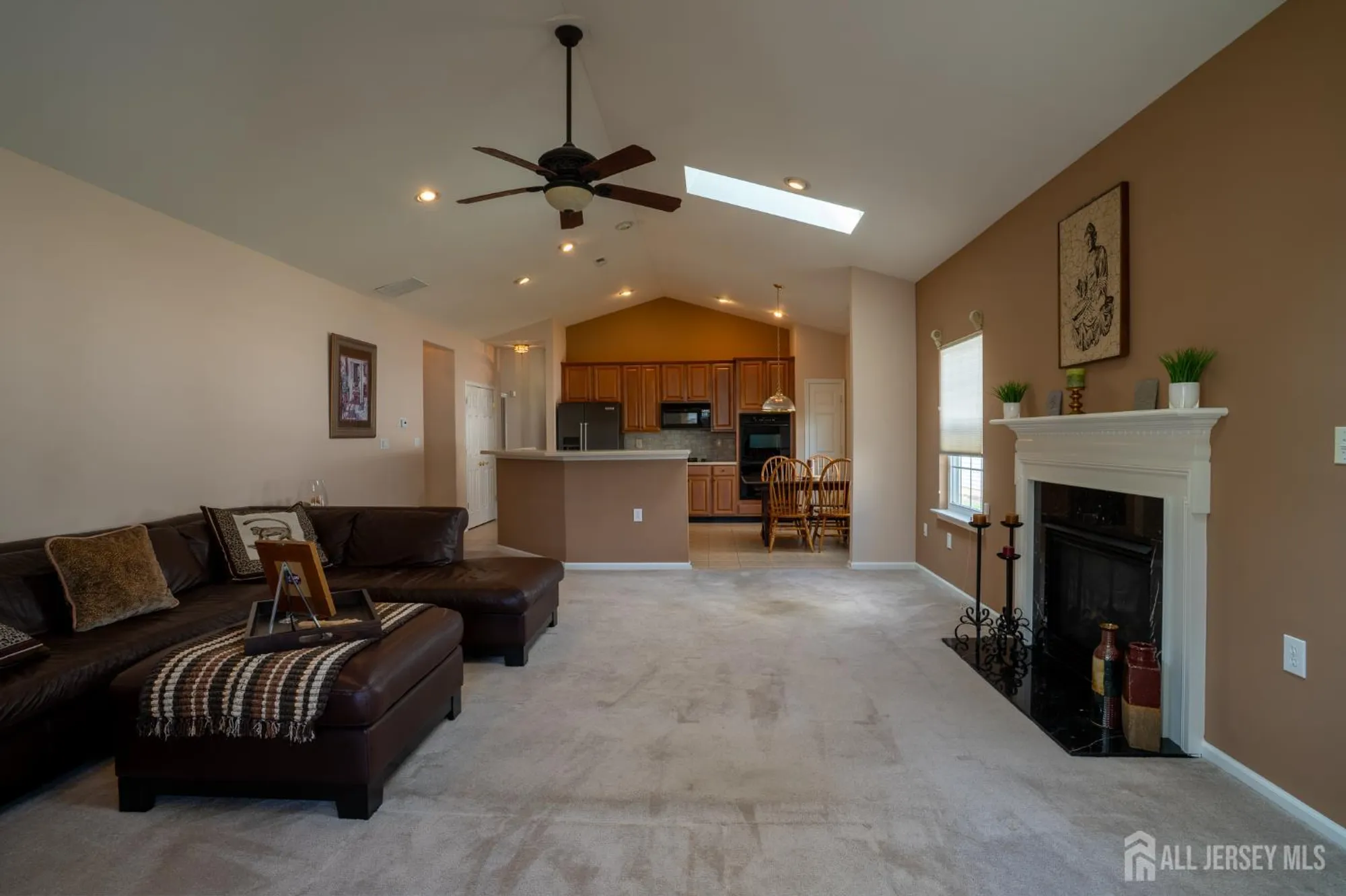 Property Slideshow image 10 of 44 | 186 valencia dr, Monroe, NJ, 08831