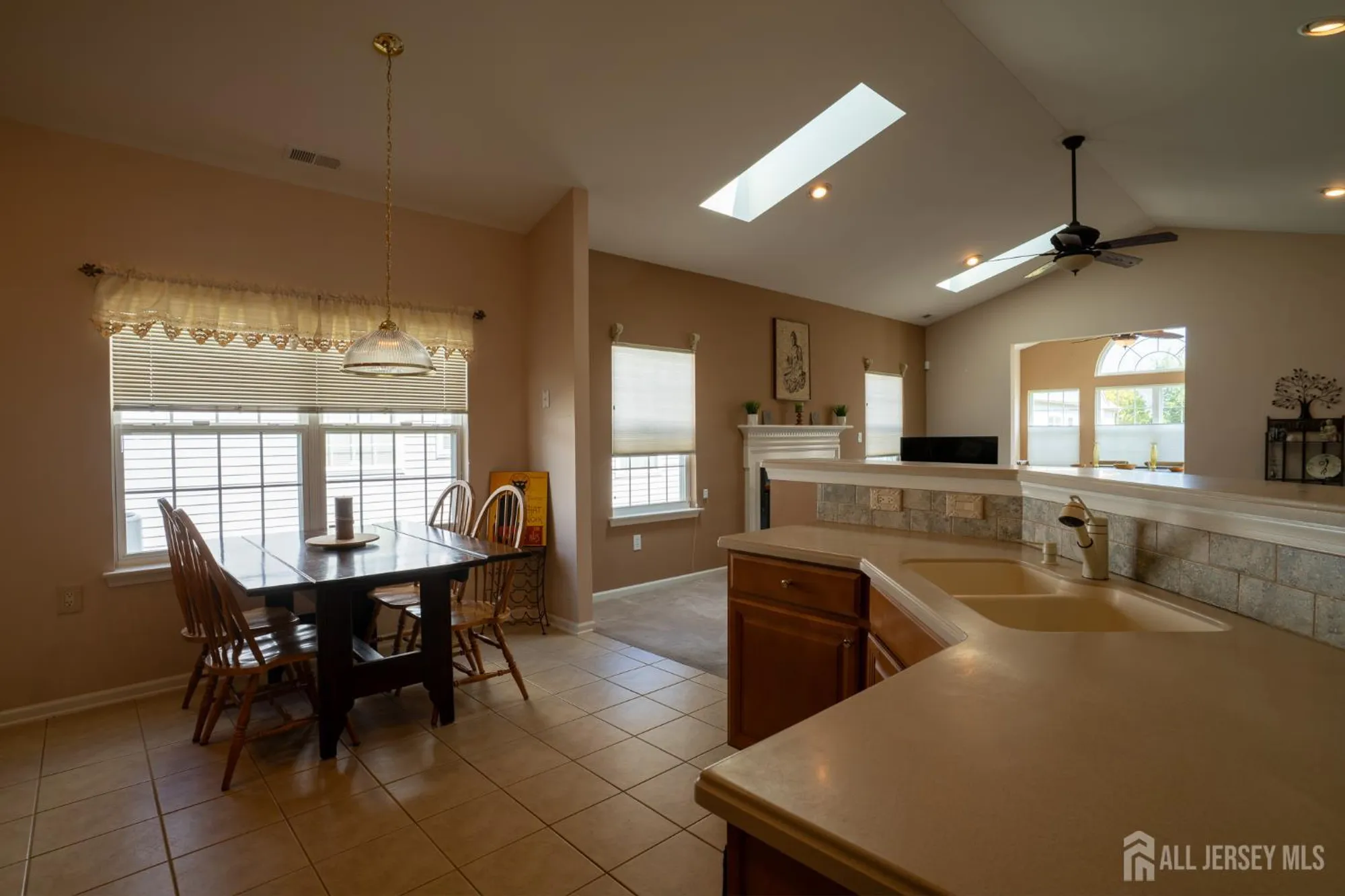 Property Slideshow image 6 of 44 | 186 valencia dr, Monroe, NJ, 08831