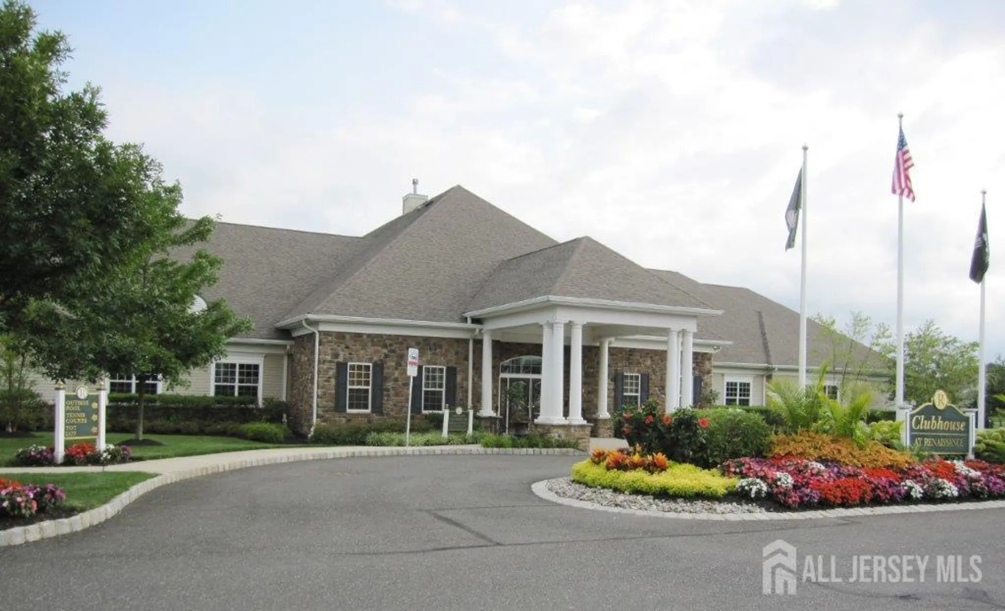 Property Slideshow image 23 of 44 | 186 valencia dr, Monroe, NJ, 08831