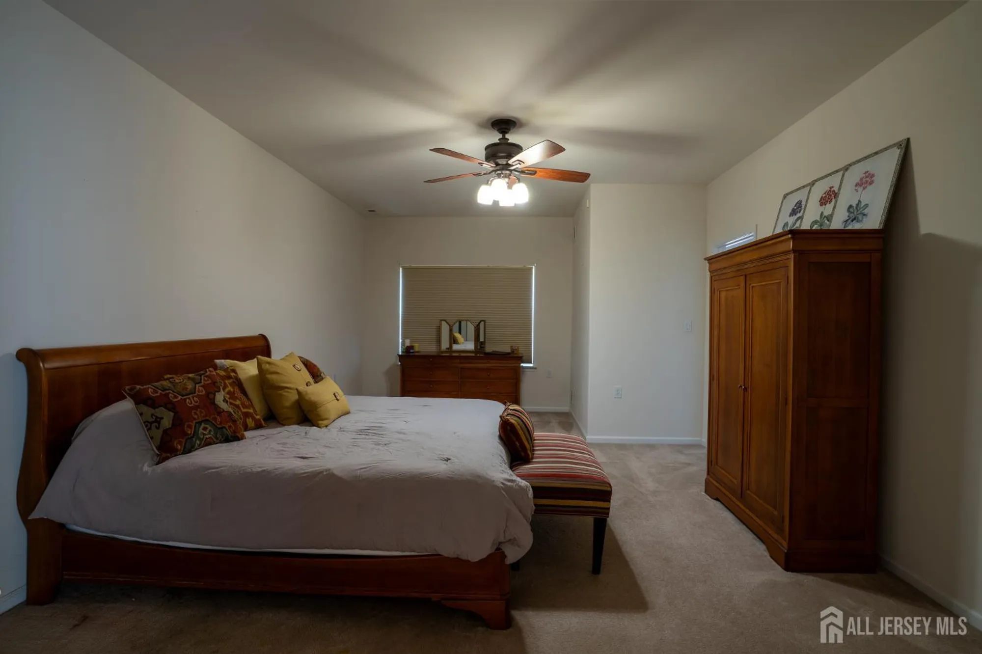 Property Slideshow image 16 of 44 | 186 valencia dr, Monroe, NJ, 08831