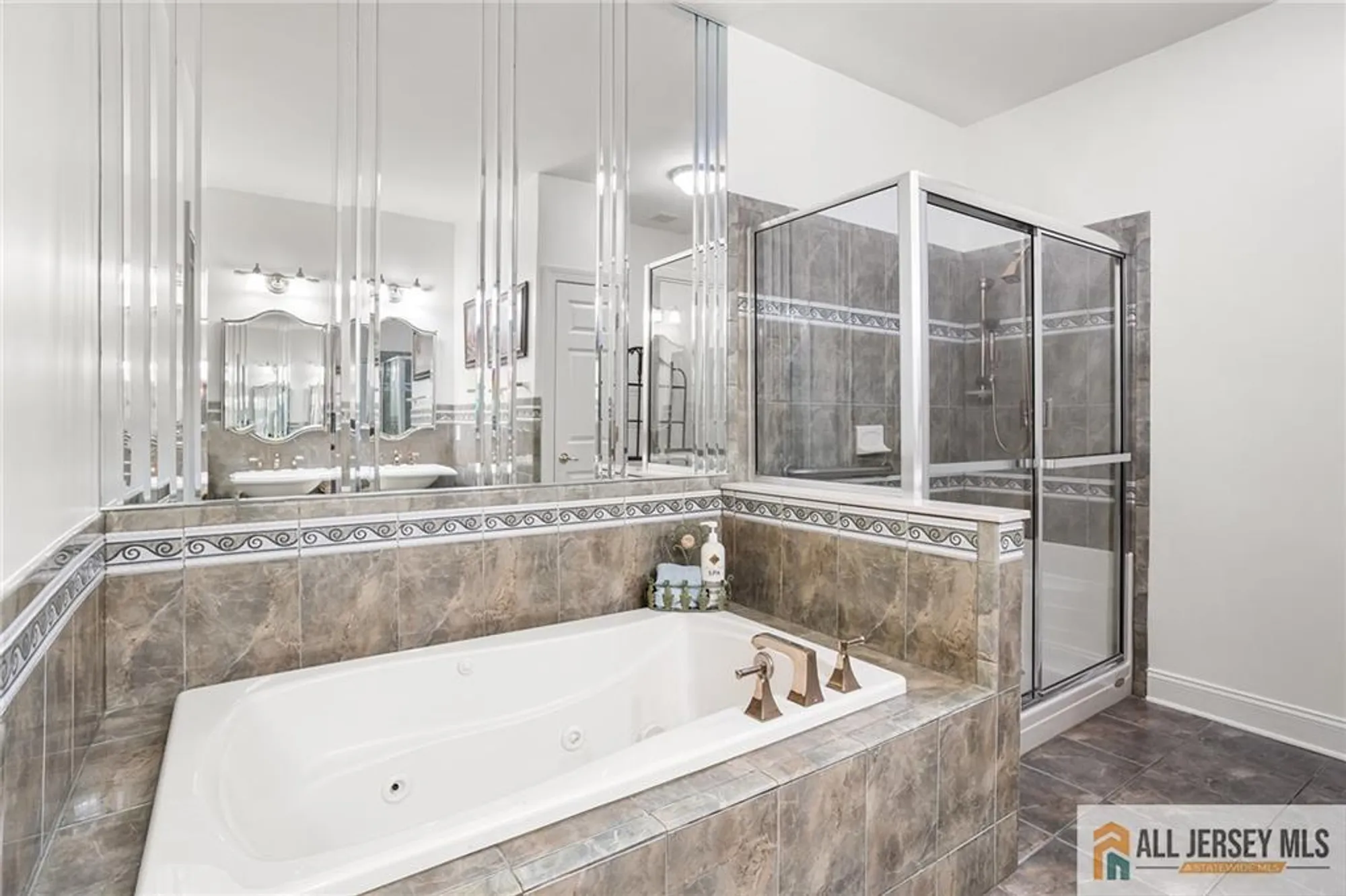 Property Slideshow image 29 of 42 | 34 schindler ct # 17, Lawrence, NJ, 08648