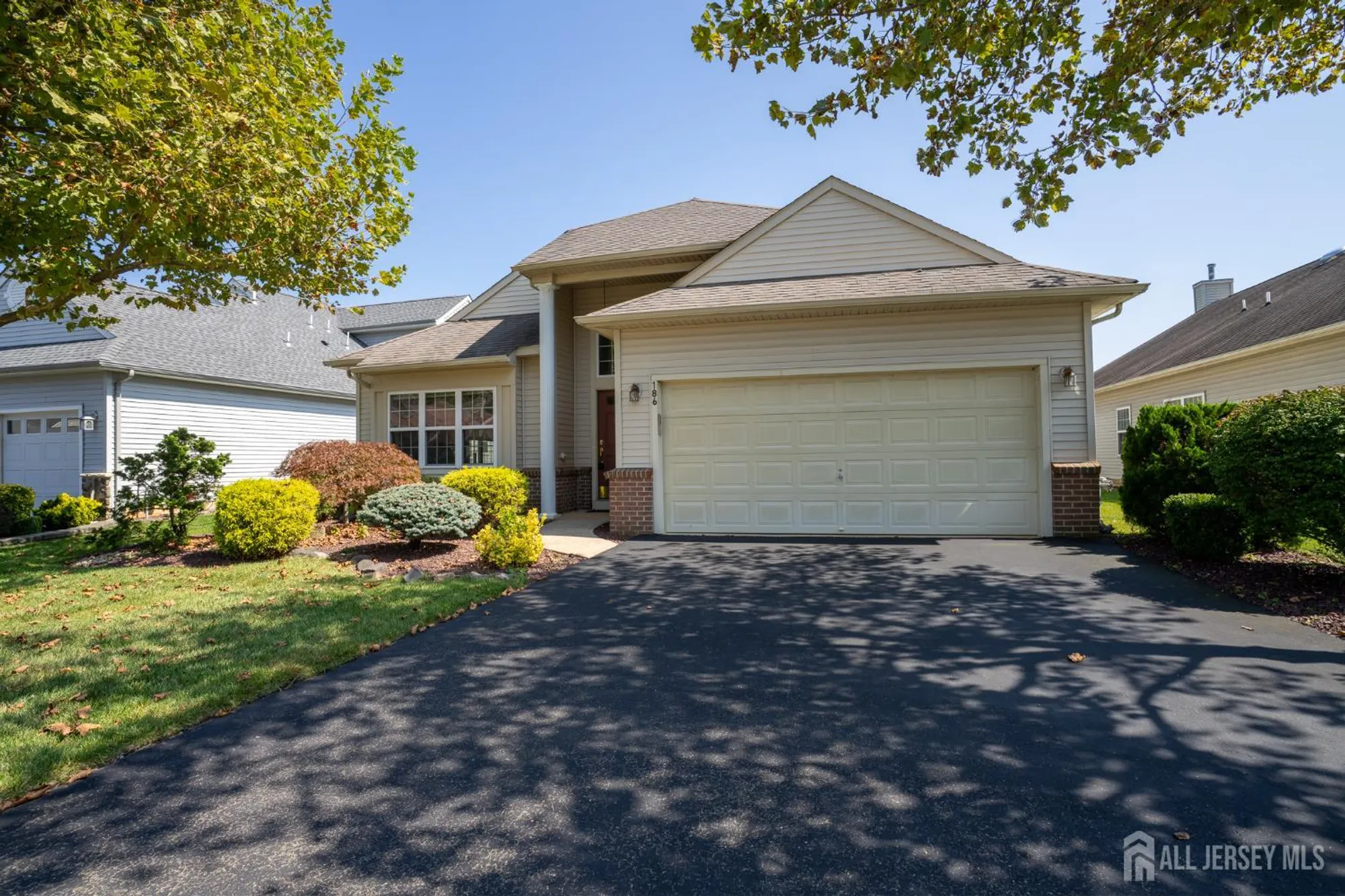 Property Slideshow image 21 of 44 | 186 valencia dr, Monroe, NJ, 08831