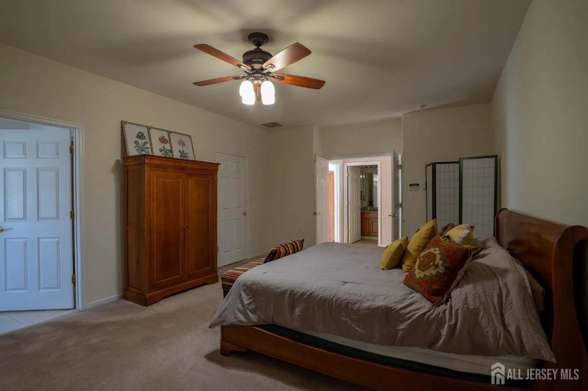 Property Slideshow image 14 of 44 | 186 valencia dr, Monroe, NJ, 08831