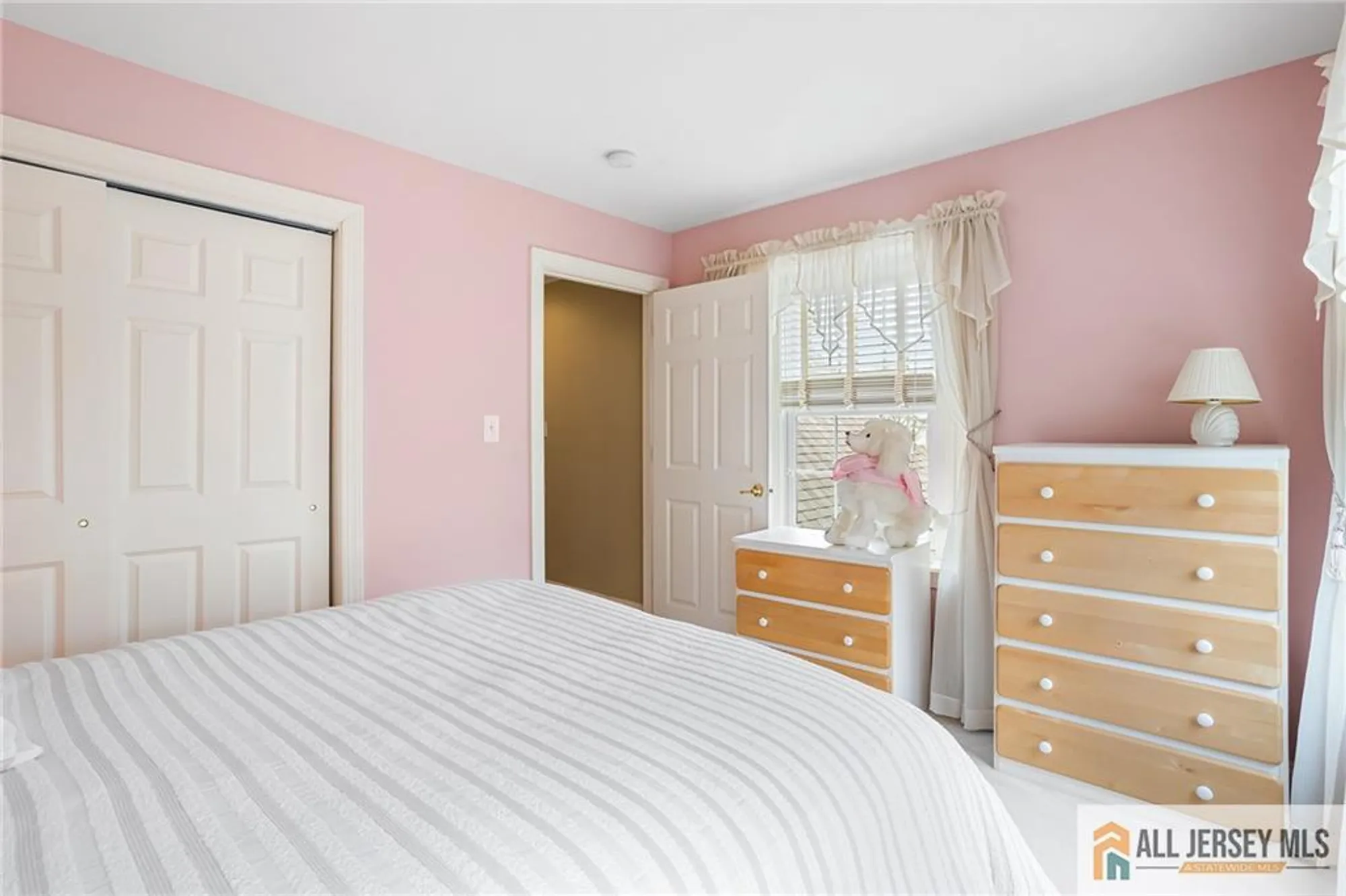 Property Slideshow image 40 of 42 | 34 schindler ct # 17, Lawrence, NJ, 08648