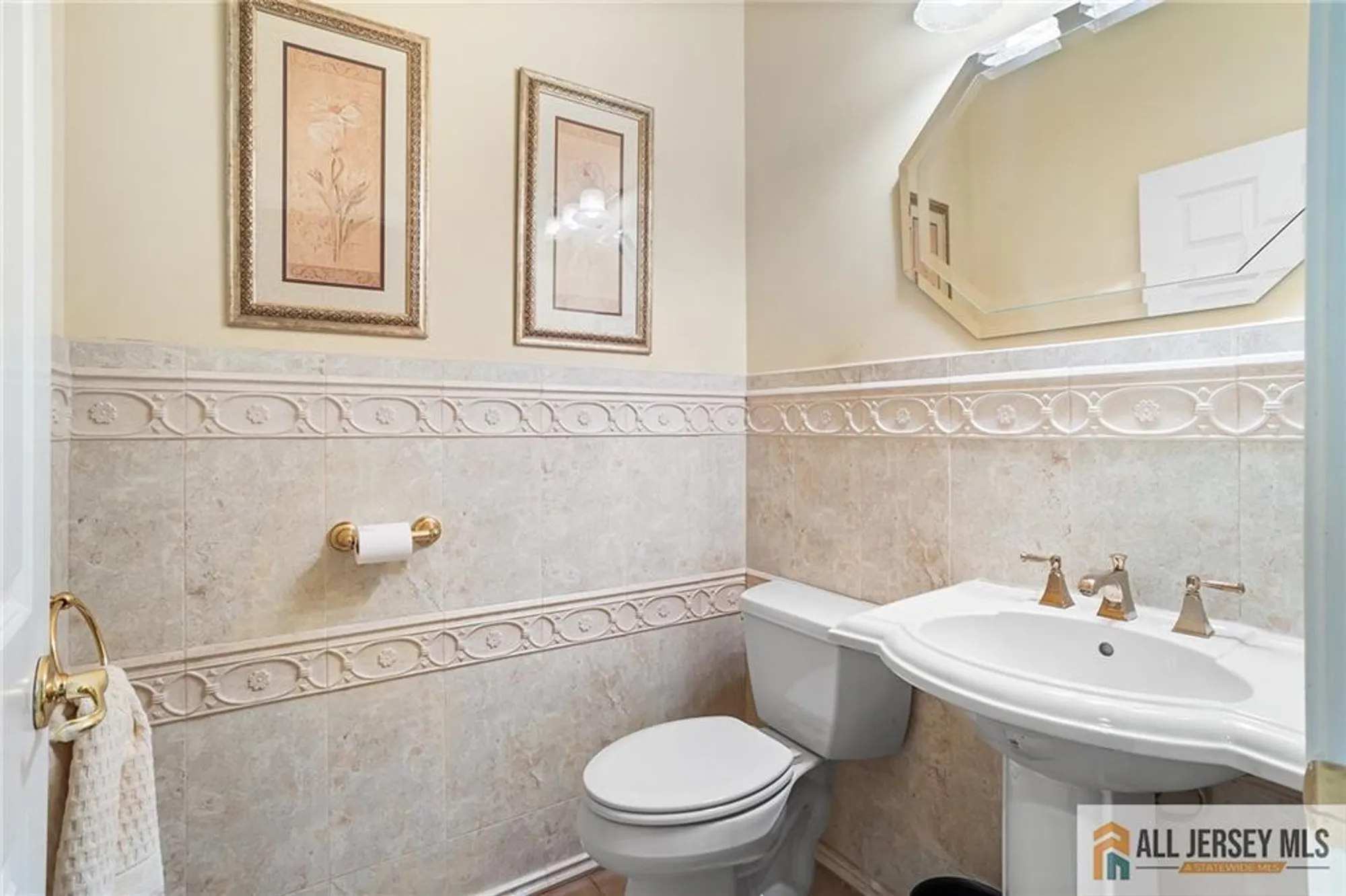 Property Slideshow image 31 of 42 | 34 schindler ct # 17, Lawrence, NJ, 08648