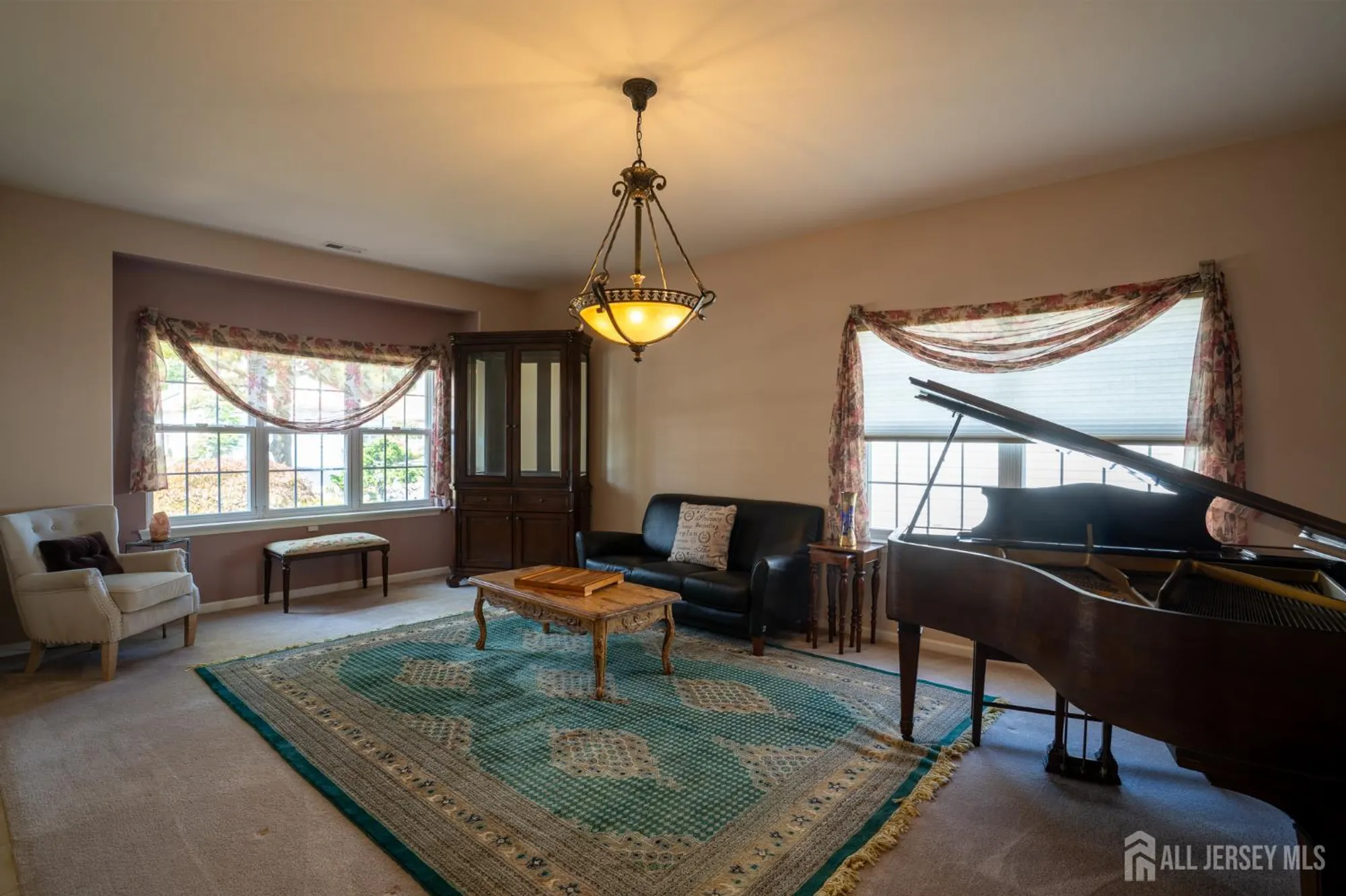 Property Slideshow image 3 of 44 | 186 valencia dr, Monroe, NJ, 08831