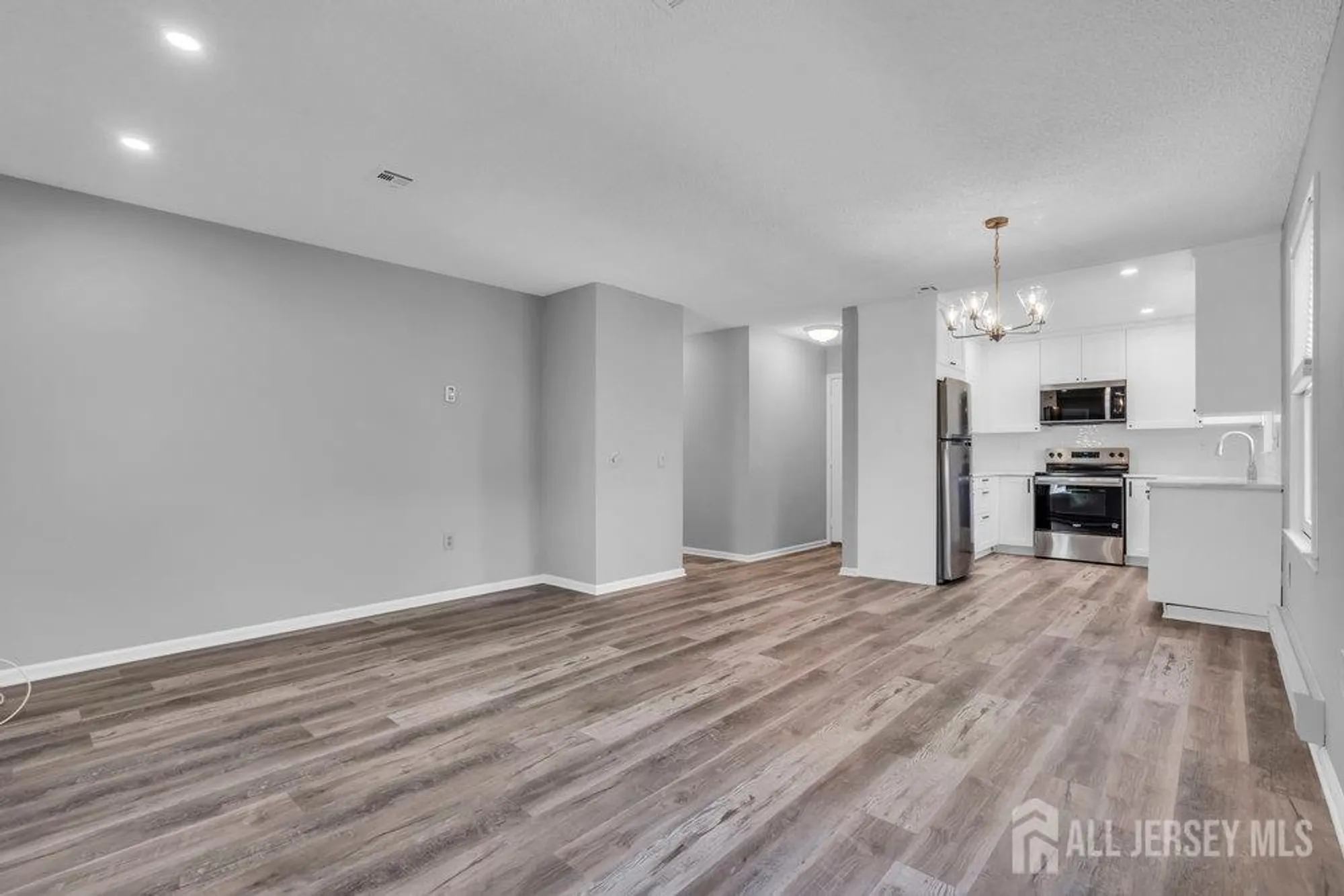 Property Slideshow image 5 of 16 | 479 newport way, Monroe, NJ, 08831