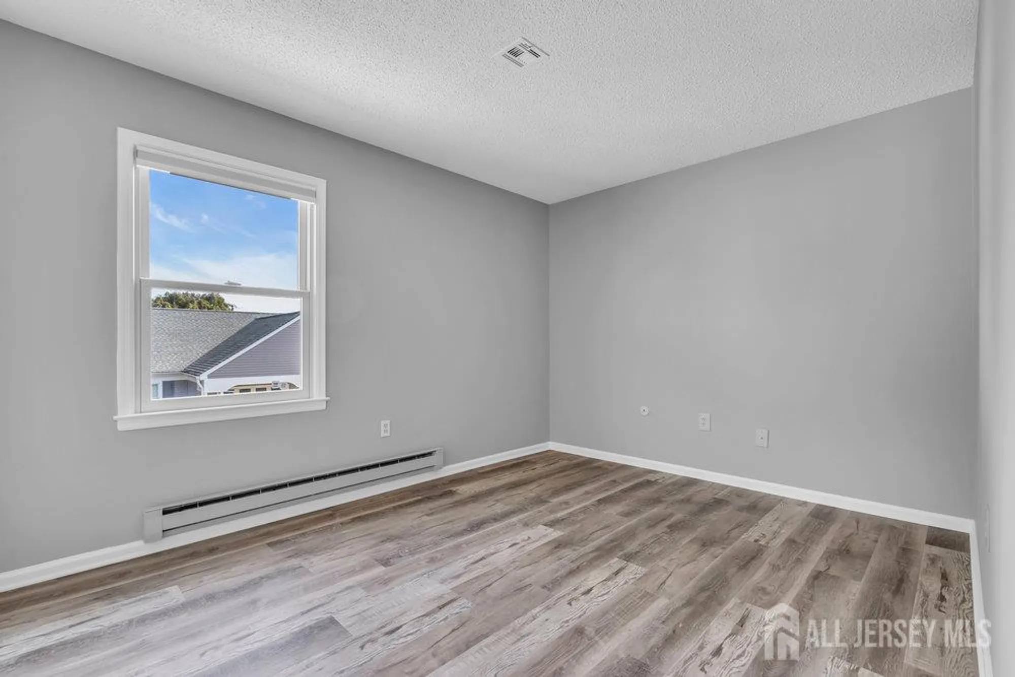 Property Slideshow image 12 of 16 | 479 newport way, Monroe, NJ, 08831