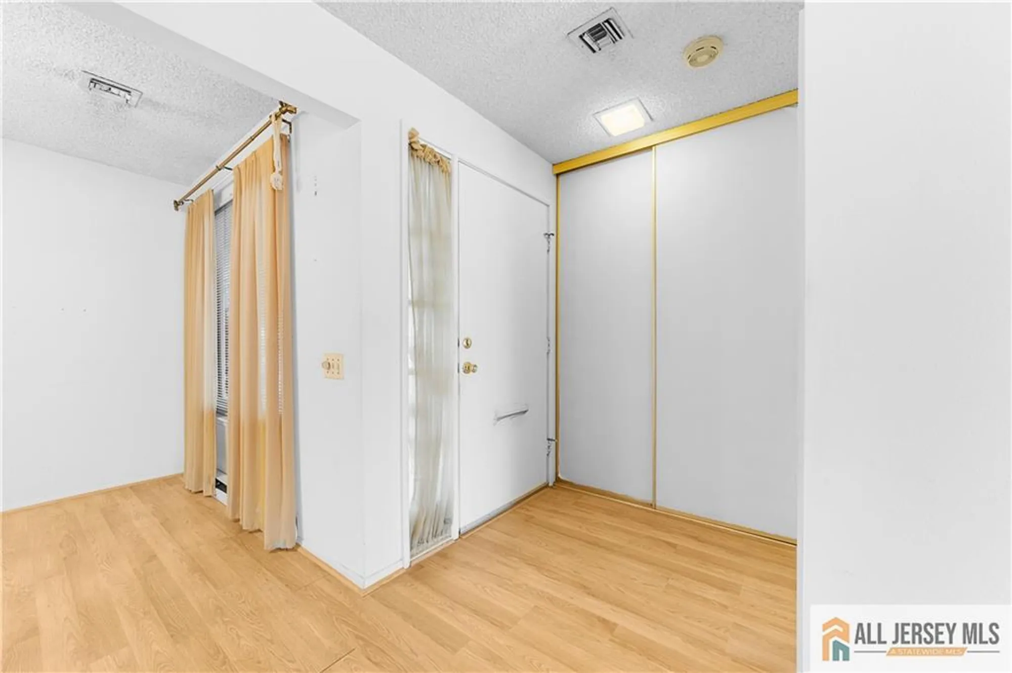 Property Slideshow image 8 of 33 | 40 haddon rd 40b, Monroe, NJ, 08831