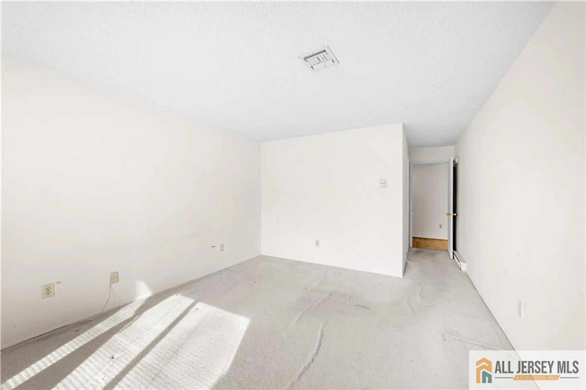 Property Slideshow image 20 of 33 | 40 haddon rd 40b, Monroe, NJ, 08831