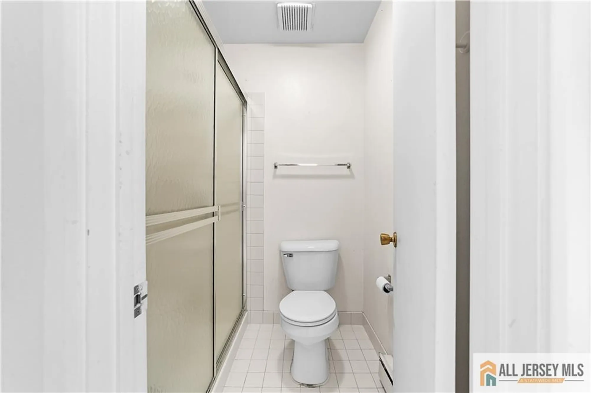 Property Slideshow image 18 of 33 | 40 haddon rd 40b, Monroe, NJ, 08831