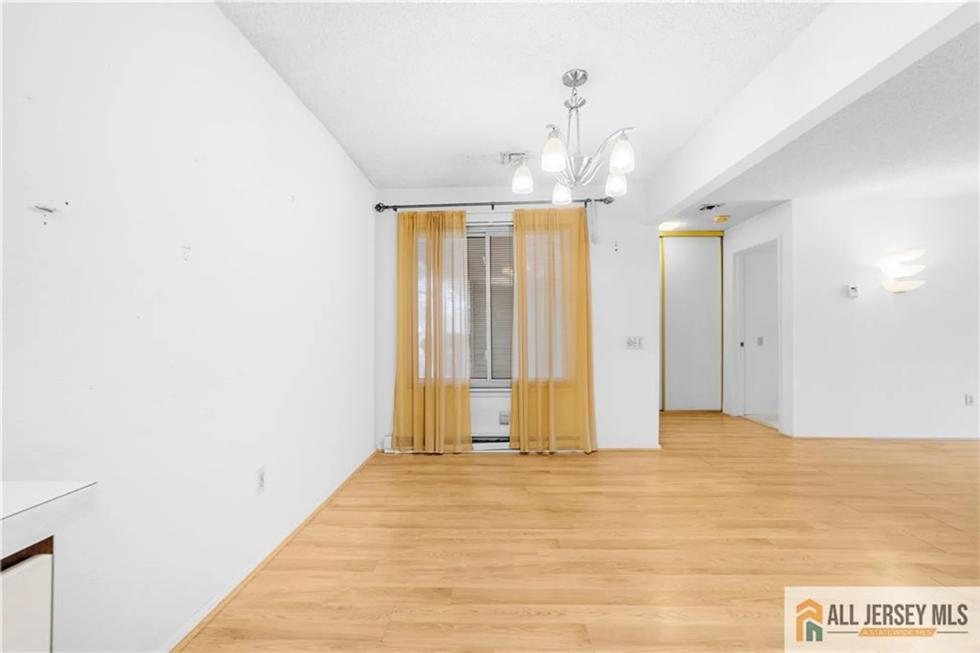 Property Slideshow image 9 of 33 | 40 haddon rd 40b, Monroe, NJ, 08831