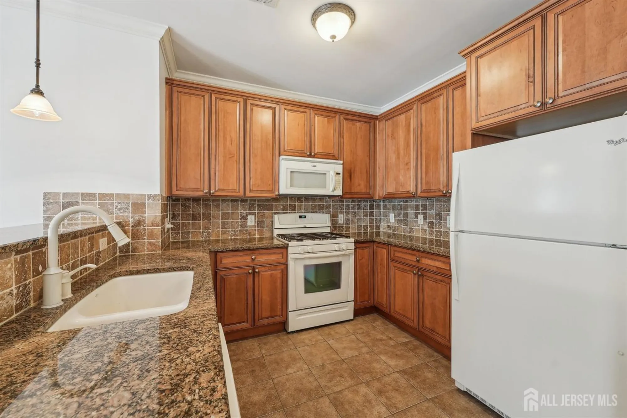 Property Slideshow image 8 of 25 | 5213 falston cir # 13, Old Bridge, NJ, 08857