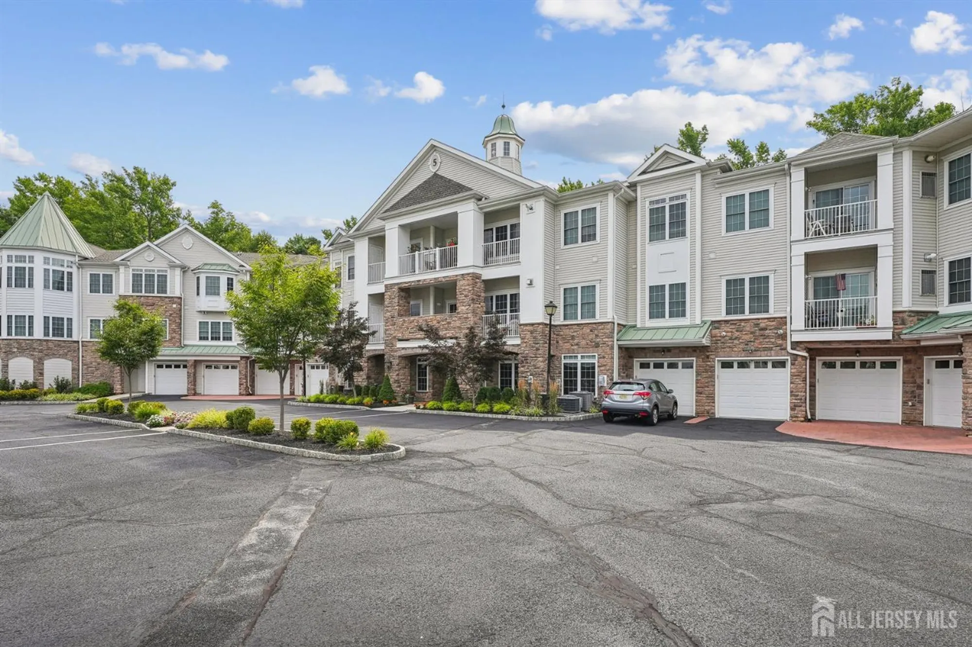 Property Slideshow image 1 of 25 | 5213 falston cir # 13, Old Bridge, NJ, 08857