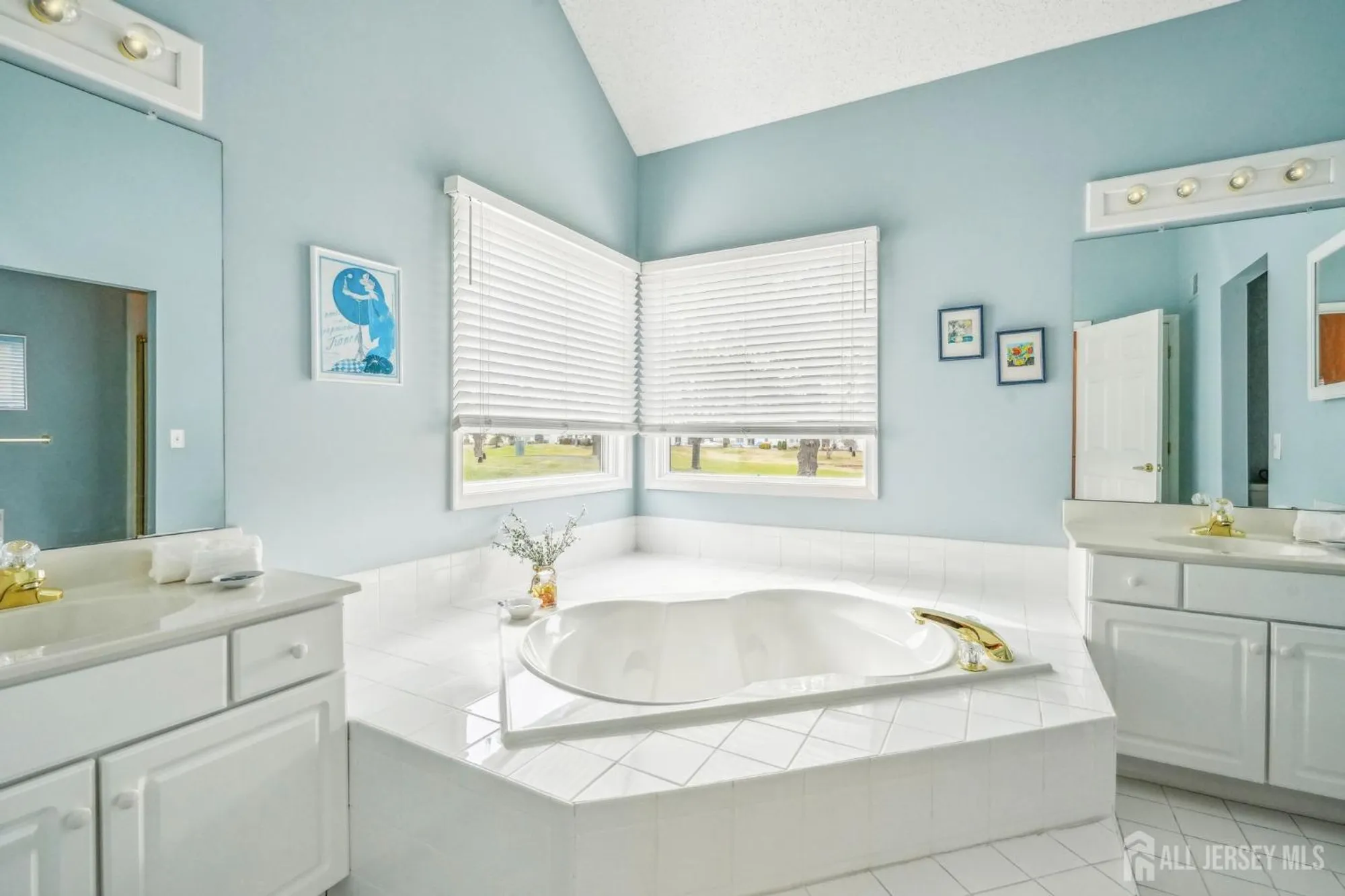 Property Slideshow image 10 of 26 | 109 leeds ln, Monroe, NJ, 08831