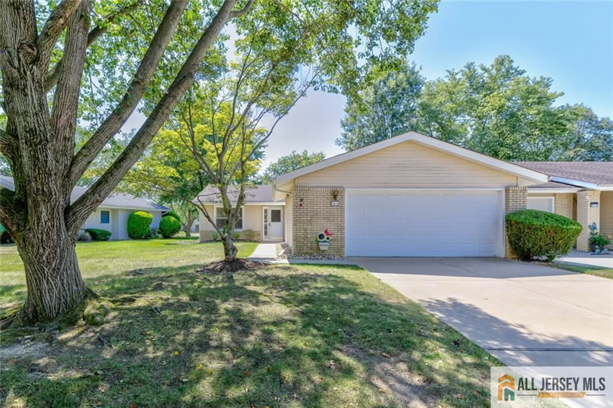 Property Slideshow image 31 of 41 | 301 yardley dr a, Monroe, NJ, 08831